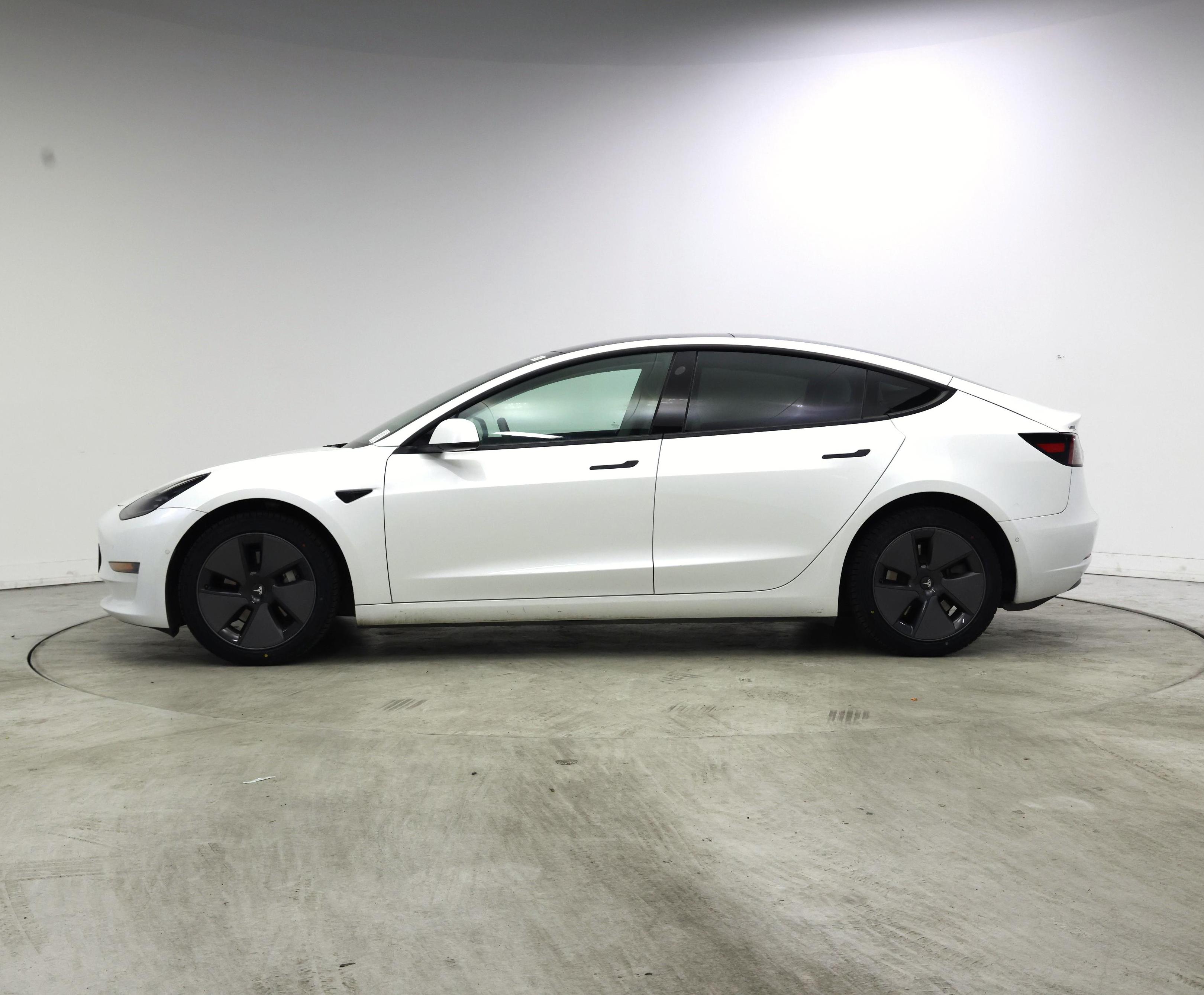 Thumbnail: 2021 Tesla Model 3 - 3