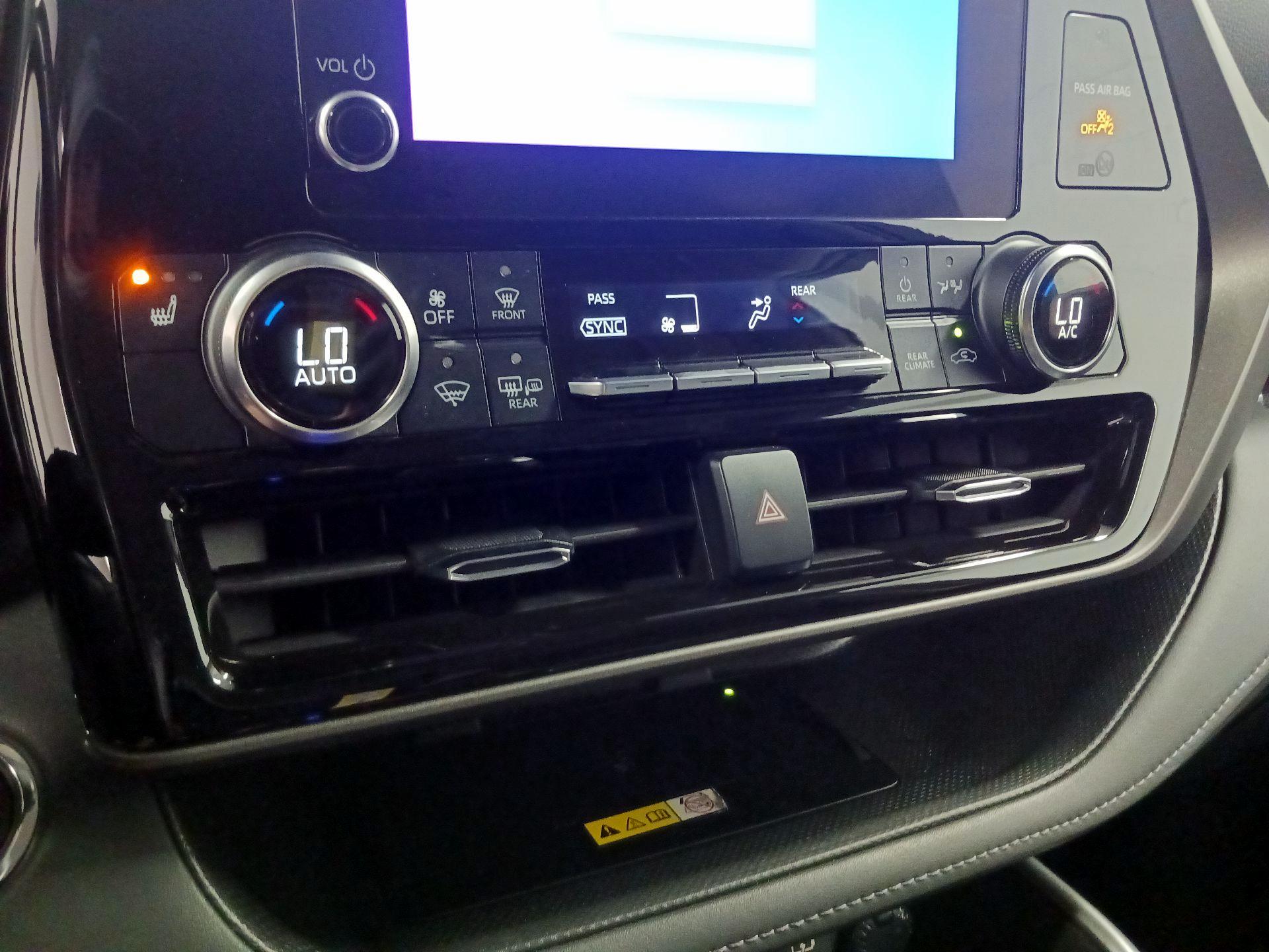 Thumbnail: 2023 Toyota Highlander - 16