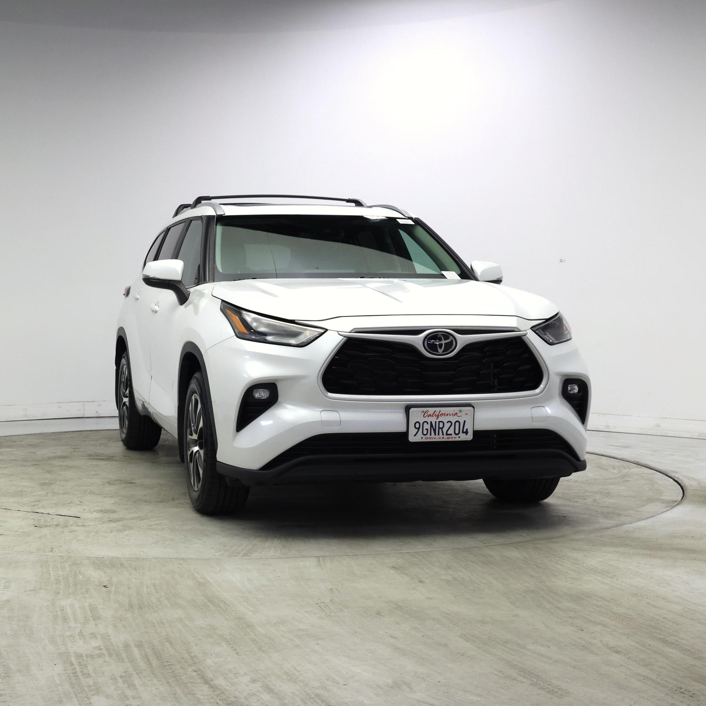 Thumbnail: 2023 Toyota Highlander - 5