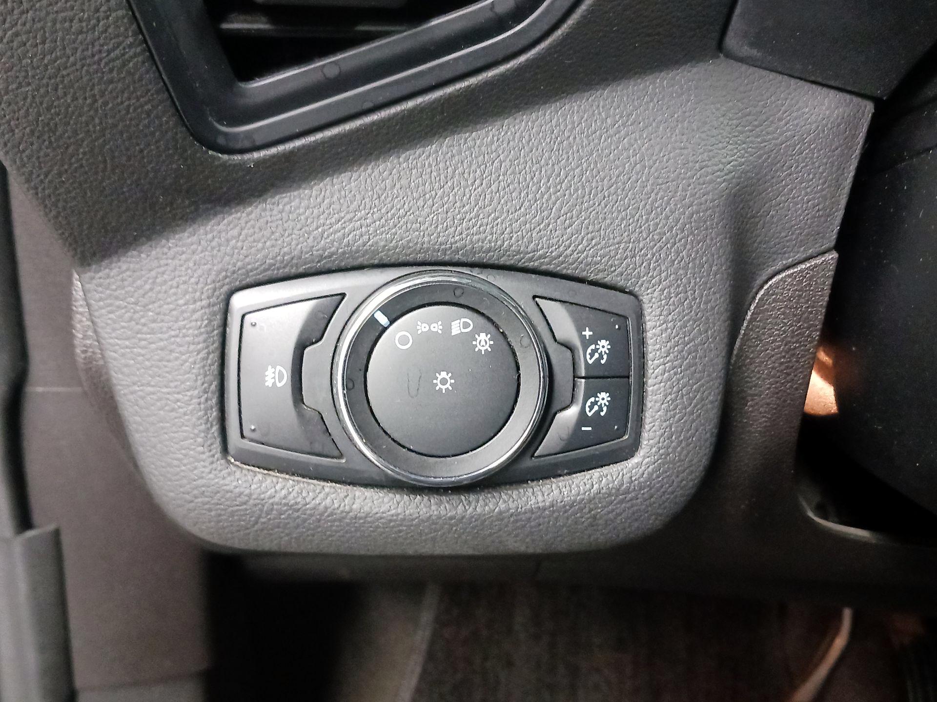 Thumbnail: 2014 Ford Escape - 13