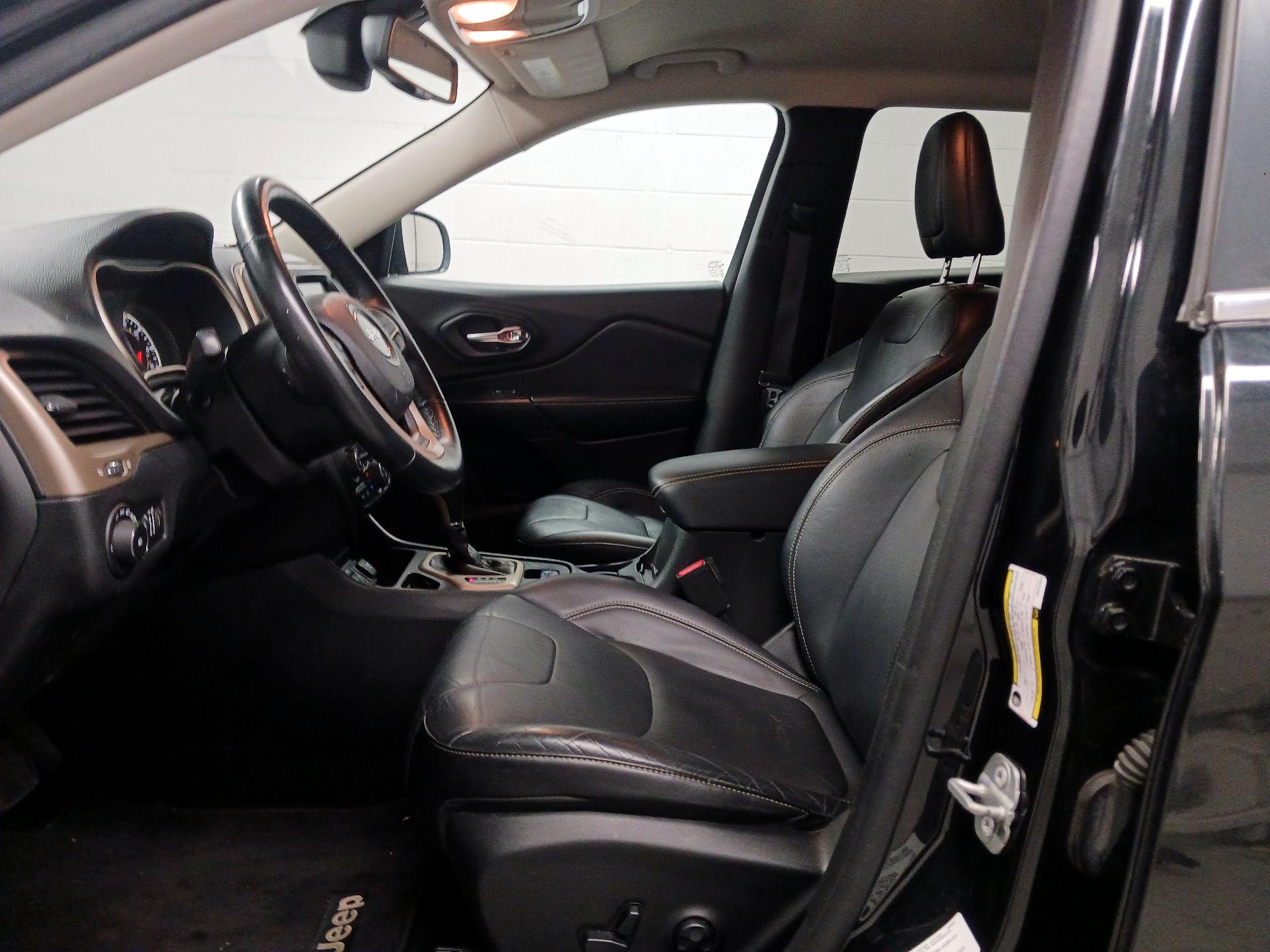 Thumbnail: 2014 Jeep Cherokee - 11