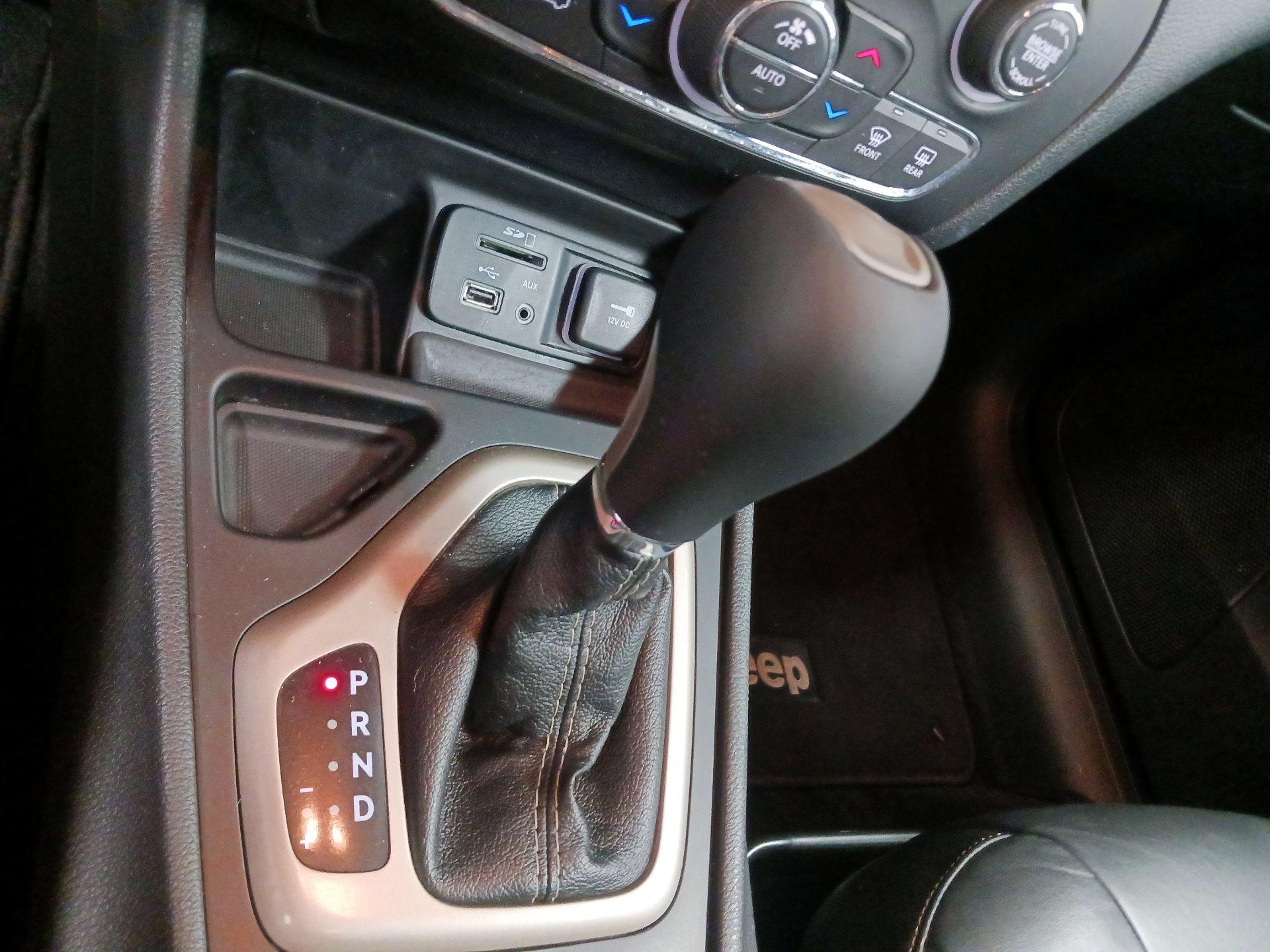 Thumbnail: 2014 Jeep Cherokee - 16