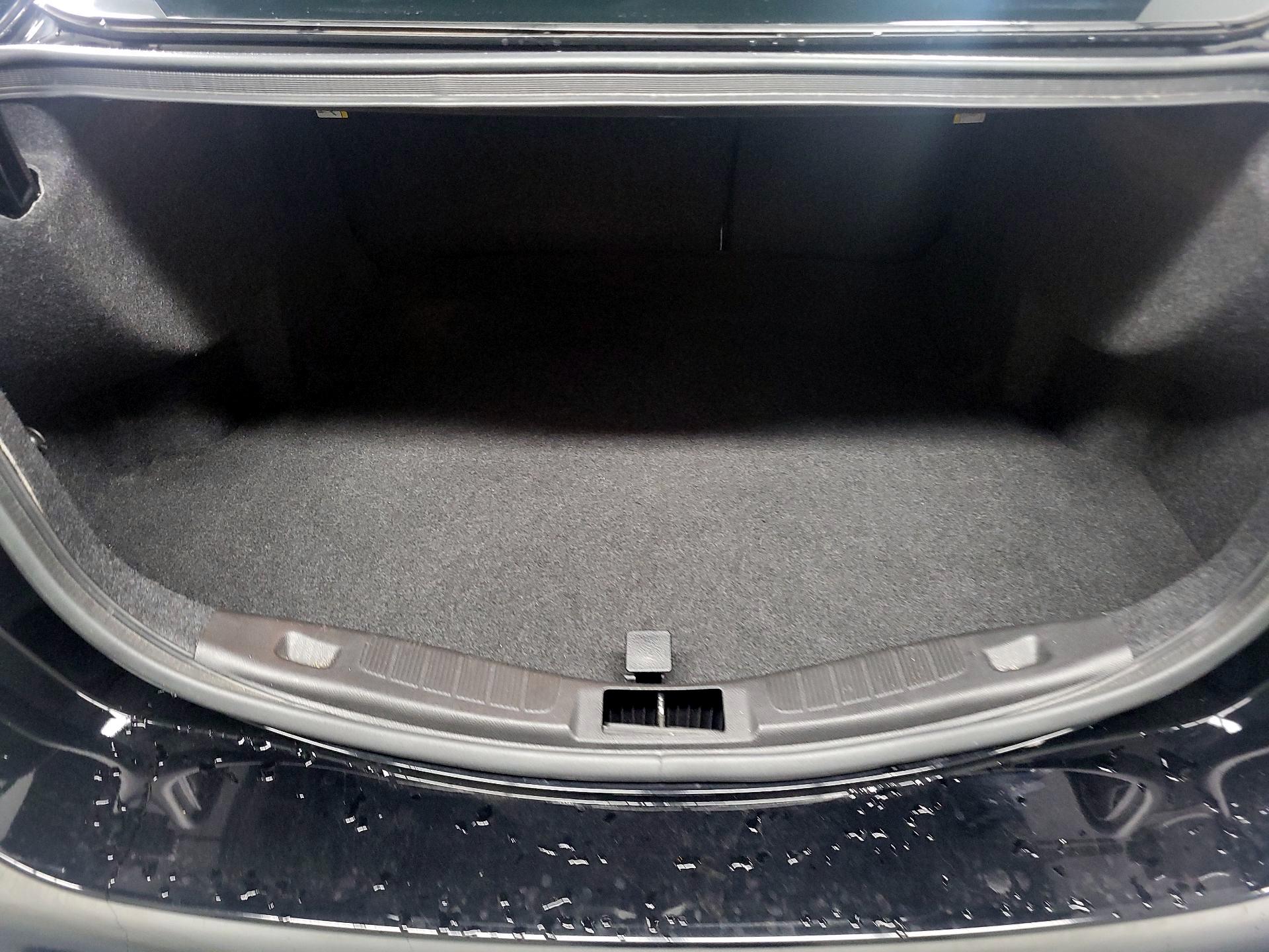 Thumbnail: 2016 Ford Fusion - 19