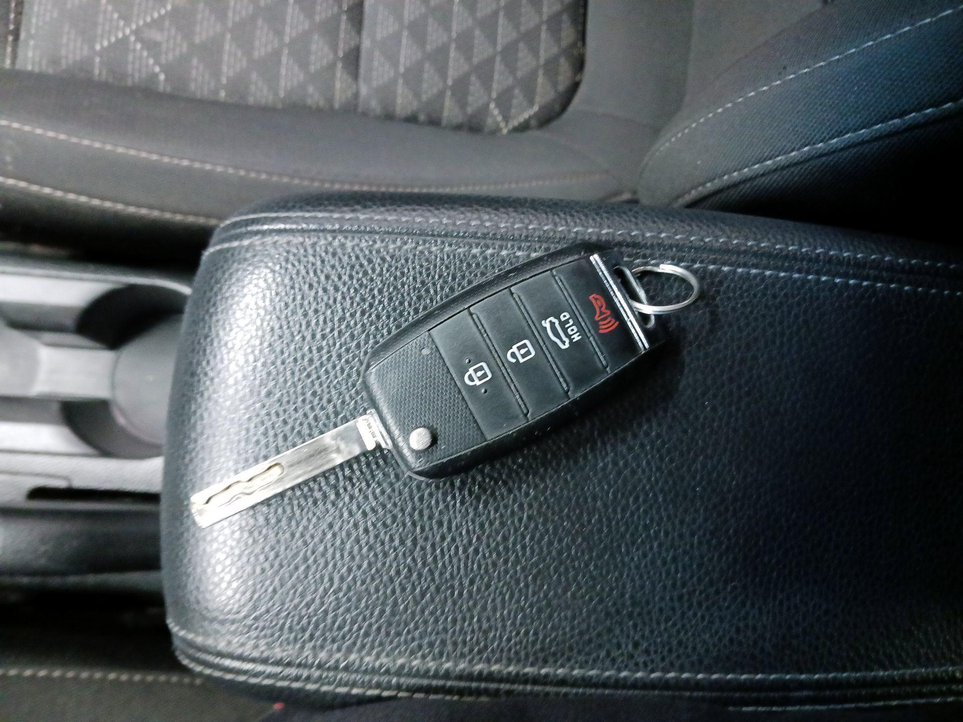 Thumbnail: 2019 Kia Rio - 19