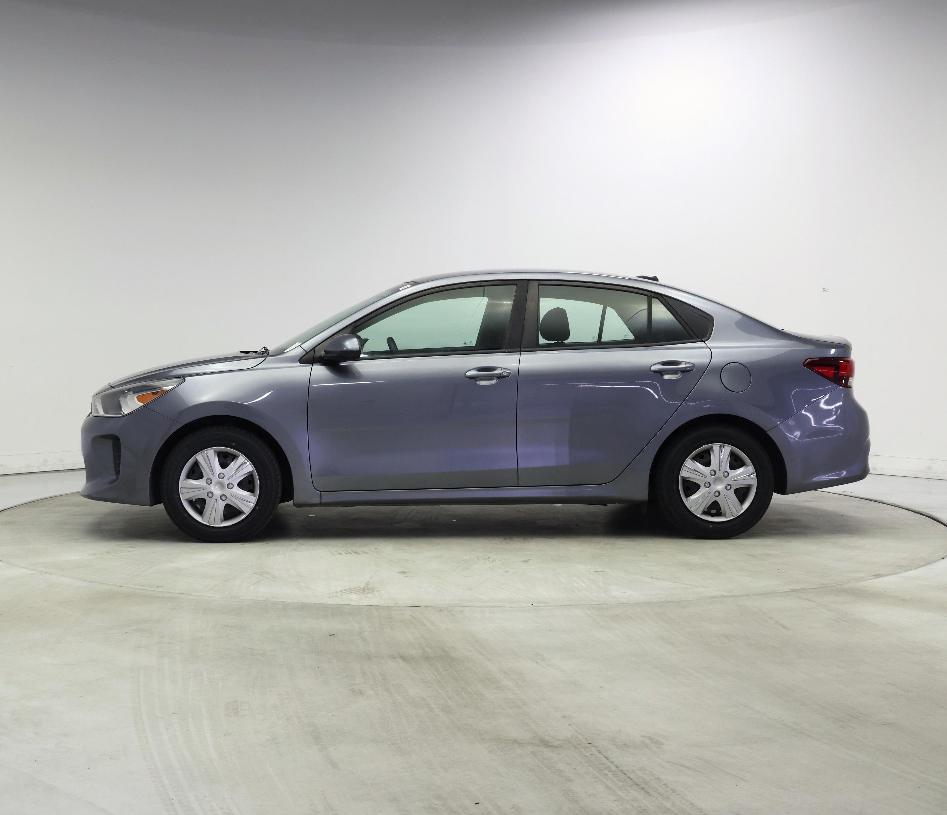 Thumbnail: 2019 Kia Rio - 3