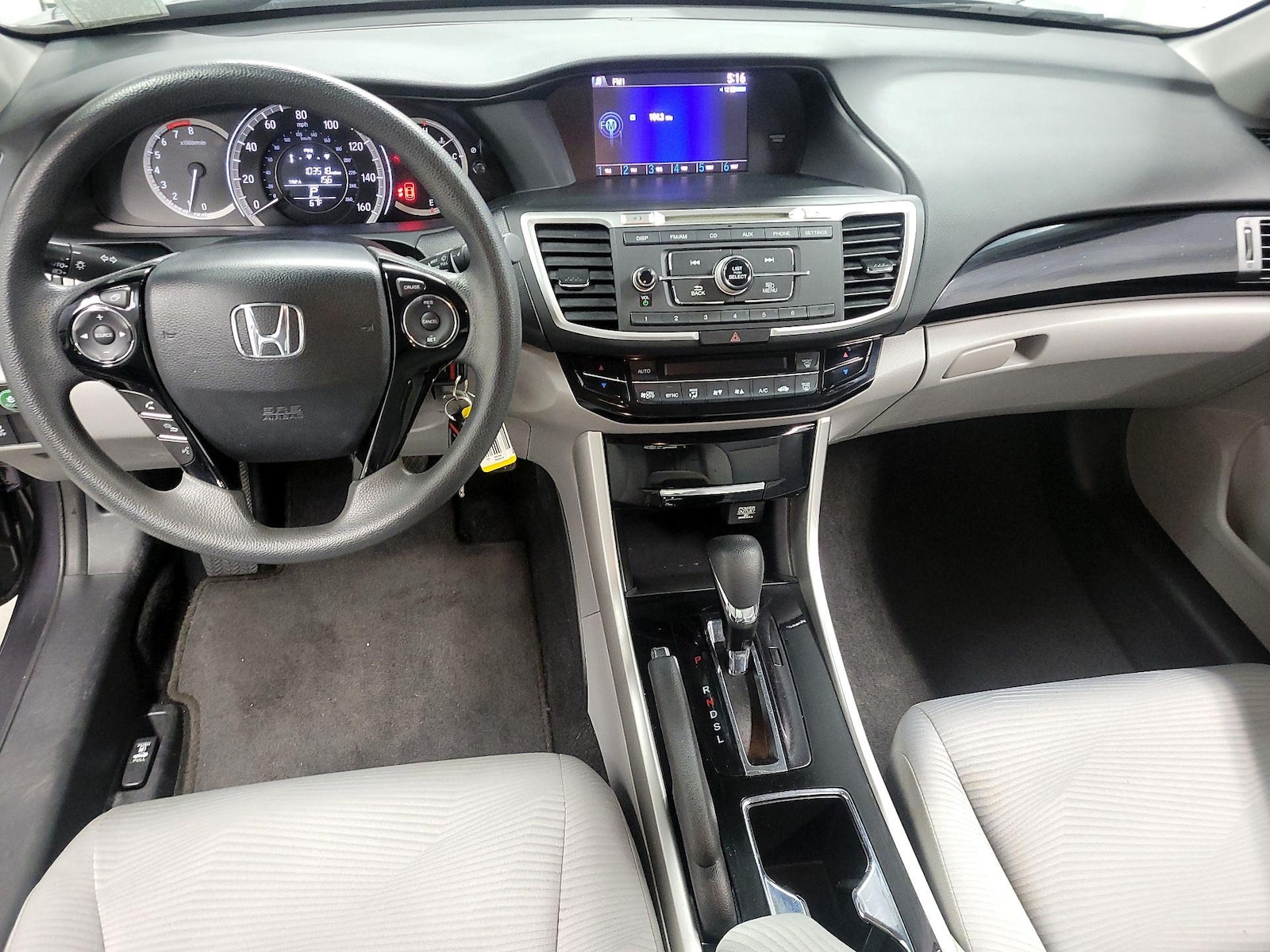 2017 Honda Accord LX - Photo 10