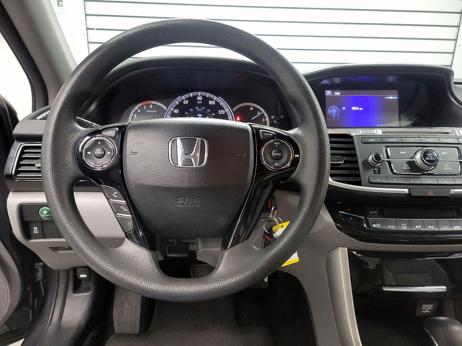 2017 Honda Accord LX - Photo 11