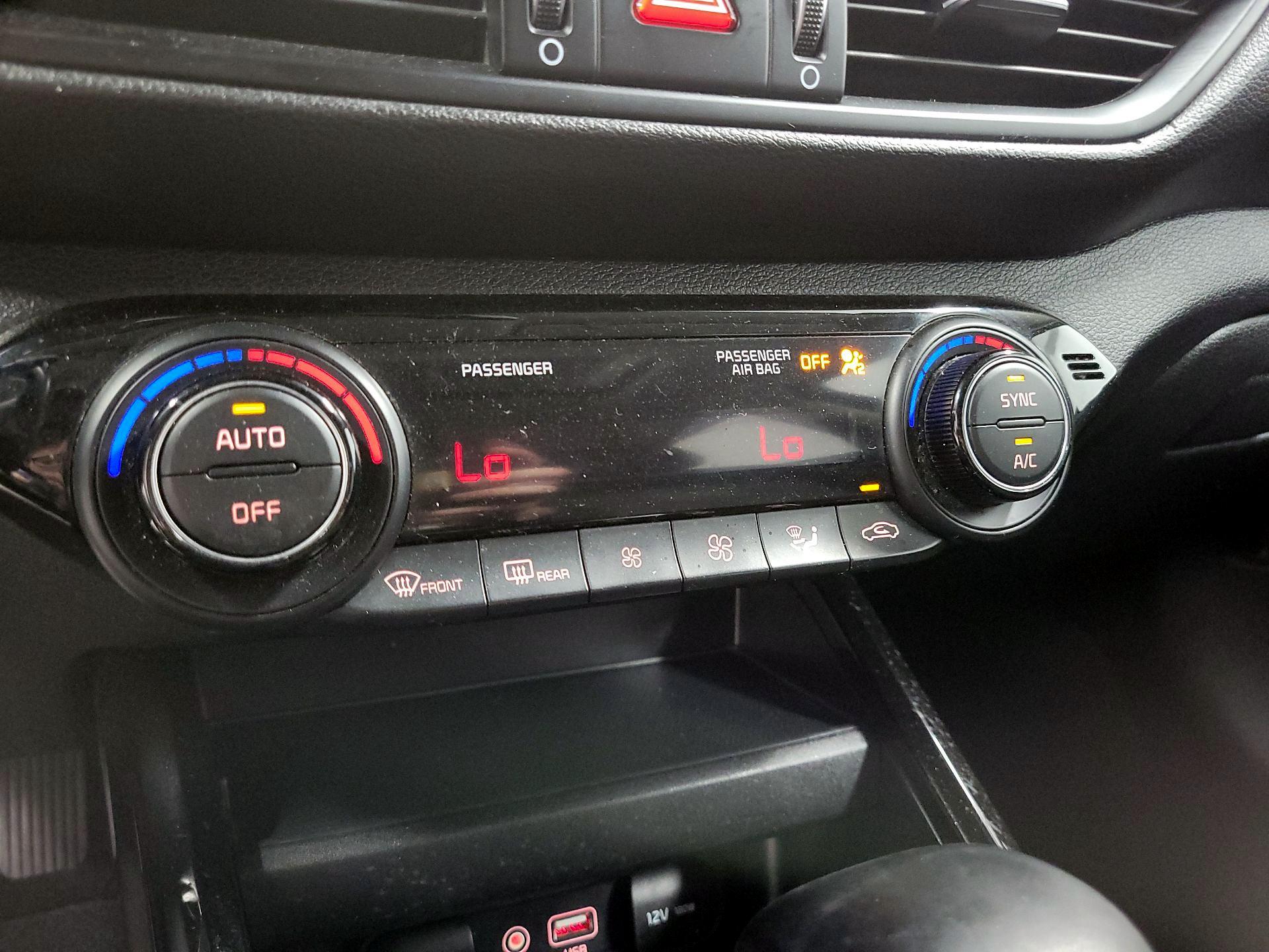 Thumbnail: 2019 Kia Forte - 14