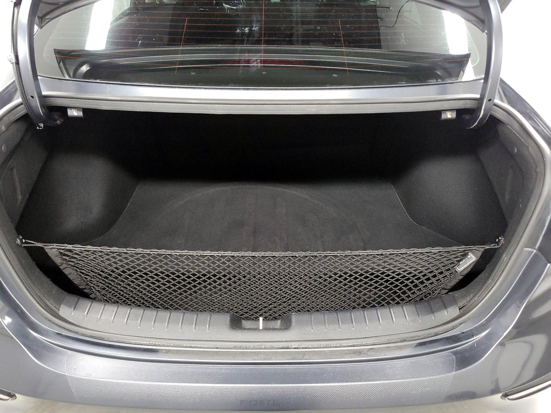 Thumbnail: 2019 Kia Forte - 17