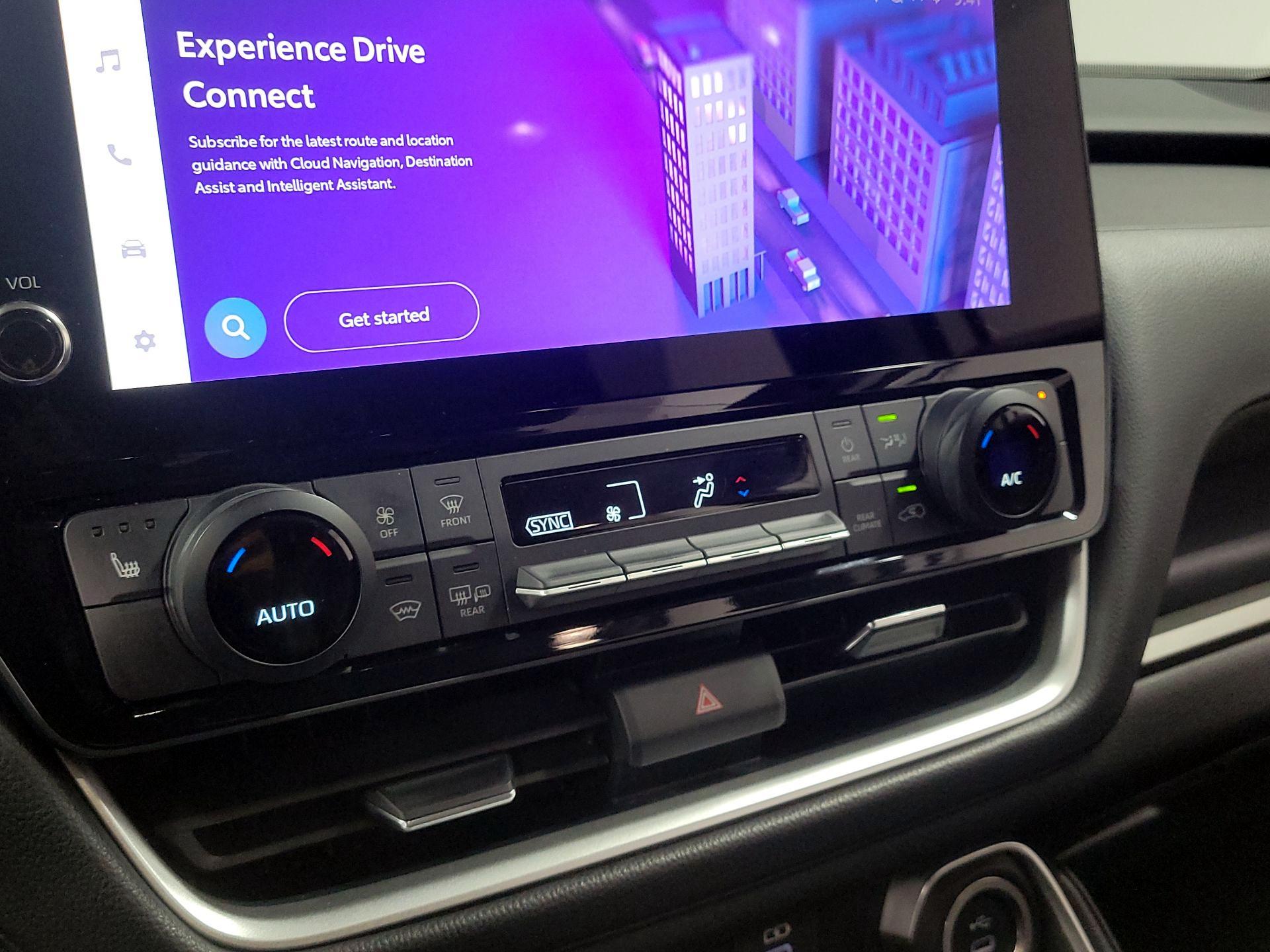 Thumbnail: 2024 Toyota Highlander - 14