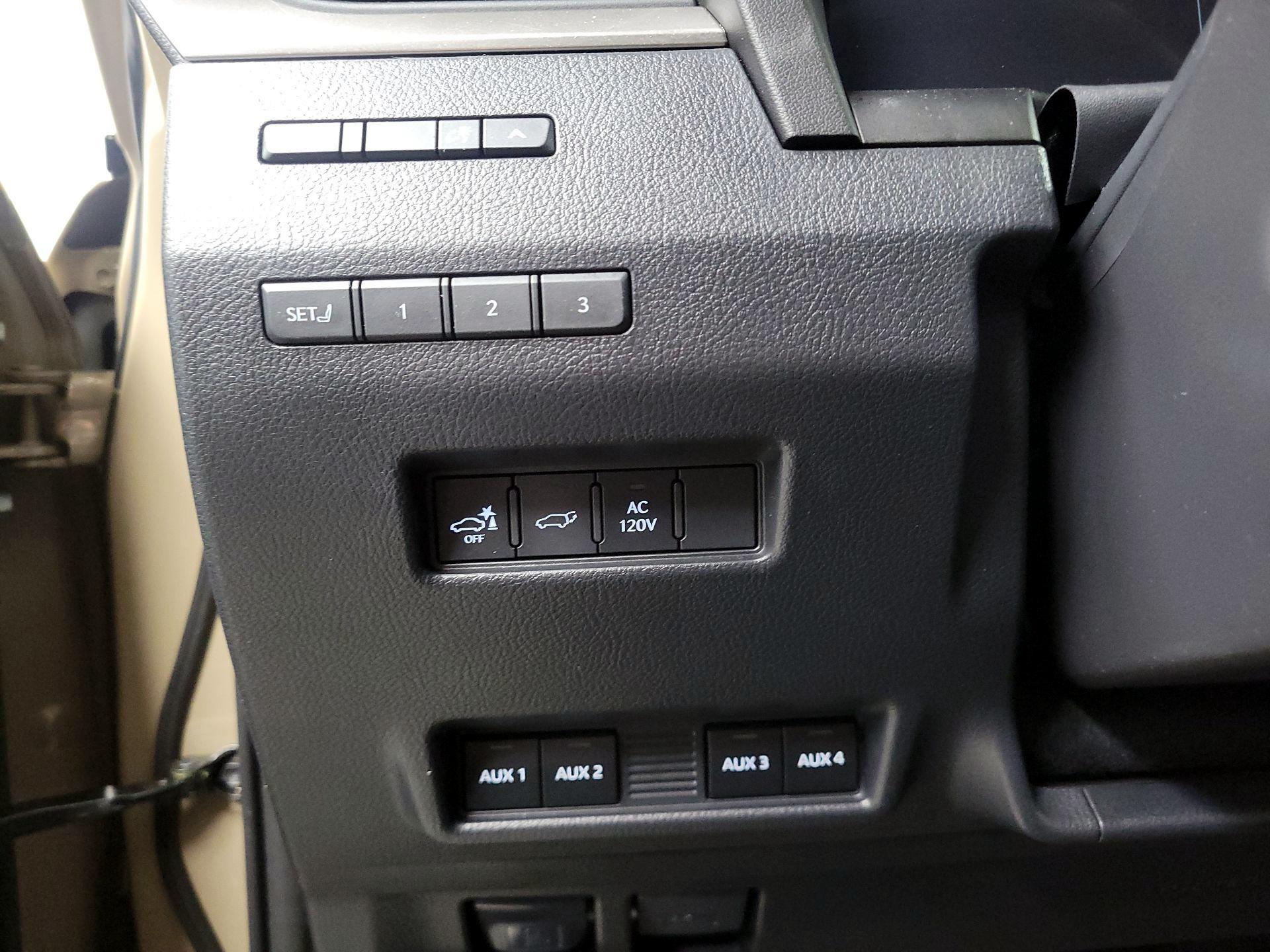 Thumbnail: 2025 Lexus GX - 13