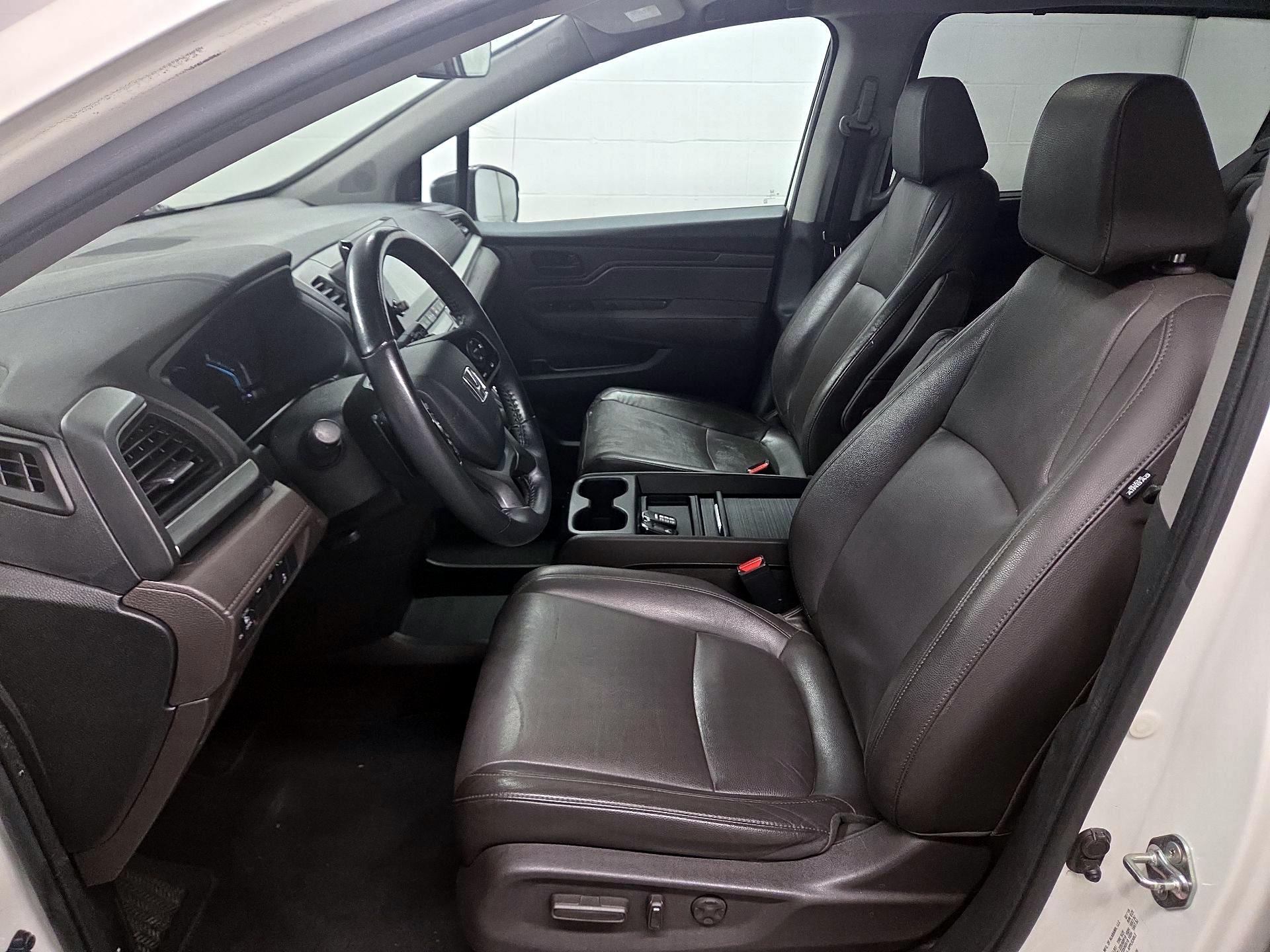 Thumbnail: 2019 Honda Odyssey - 11