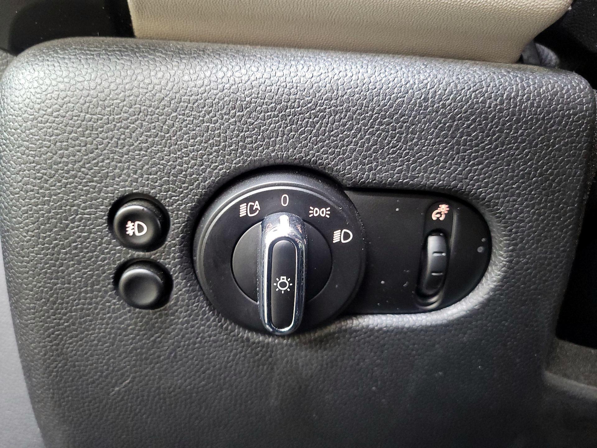 Thumbnail: 2020 MINI Cooper Hardtop - 13