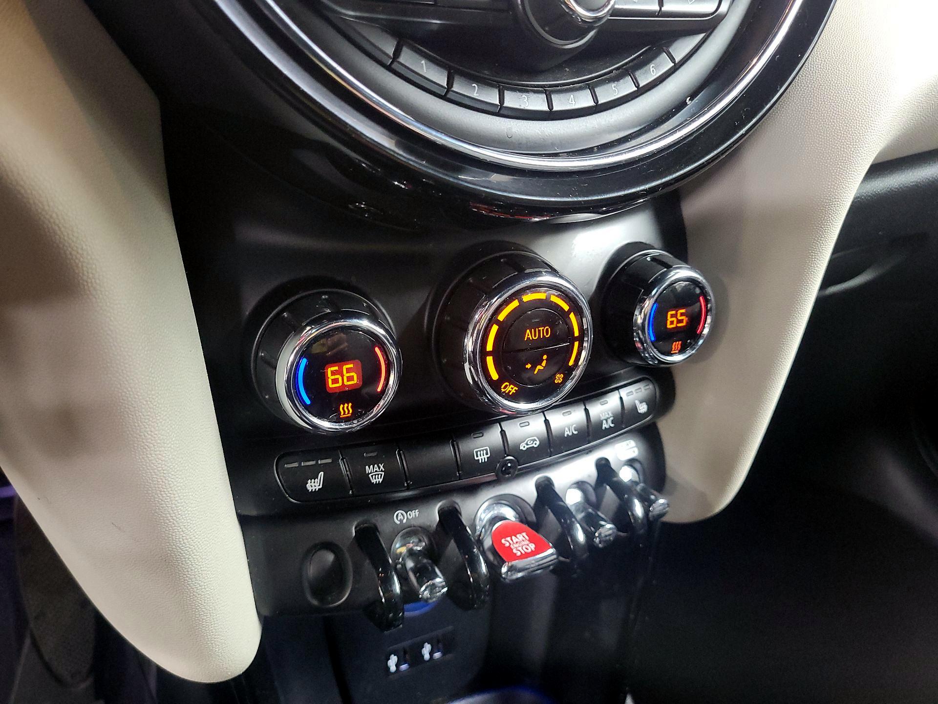 Thumbnail: 2020 MINI Cooper Hardtop - 17