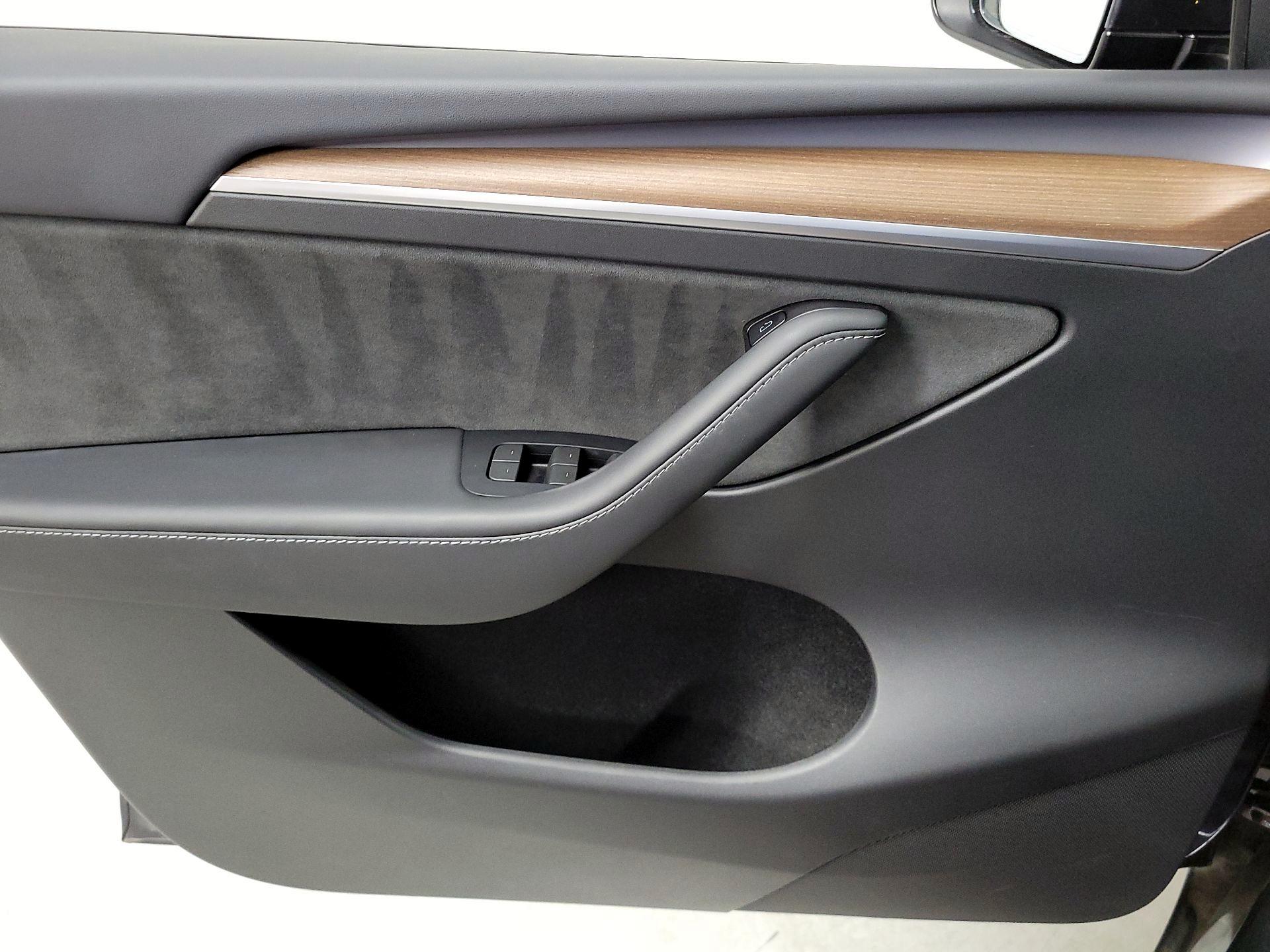 Thumbnail: 2024 Tesla Model Y - 12