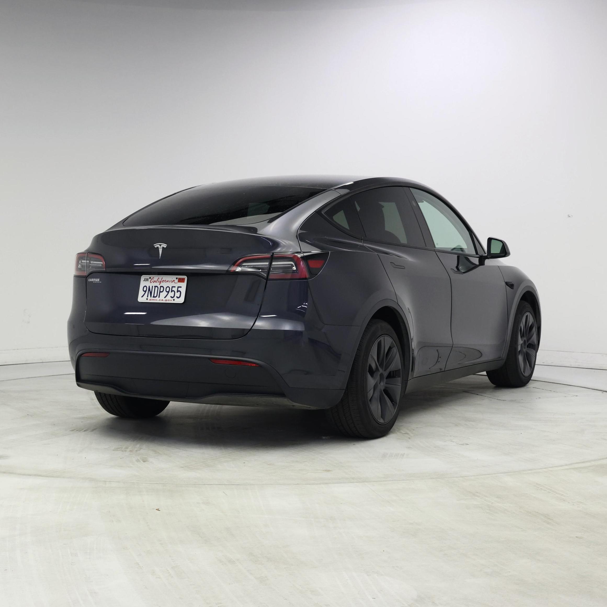 Thumbnail: 2024 Tesla Model Y - 8