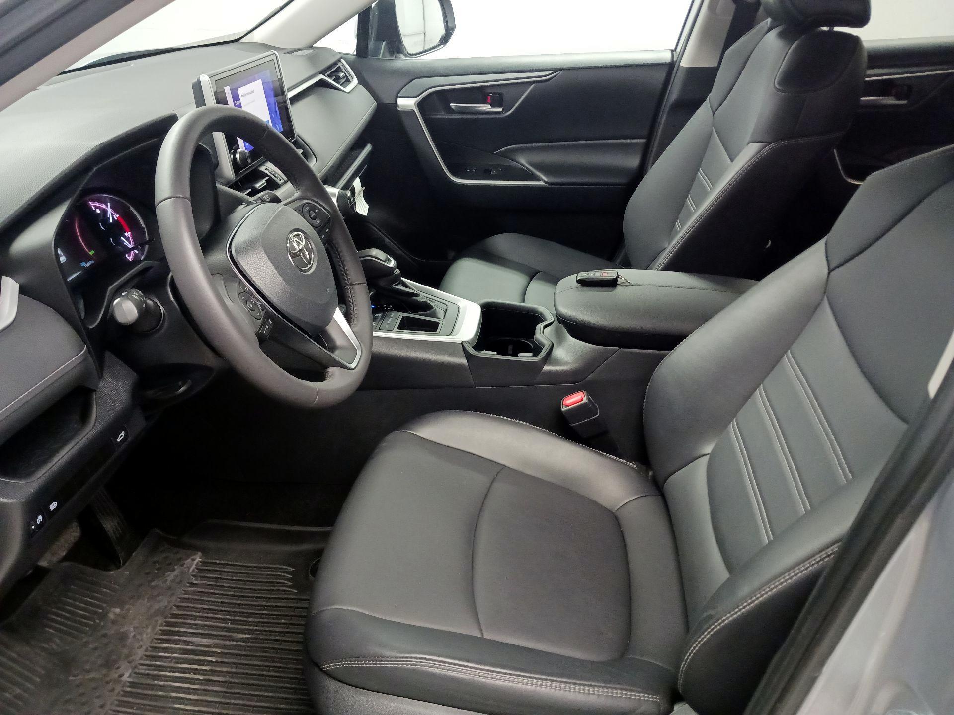 Thumbnail: 2023 Toyota RAV4 - 11