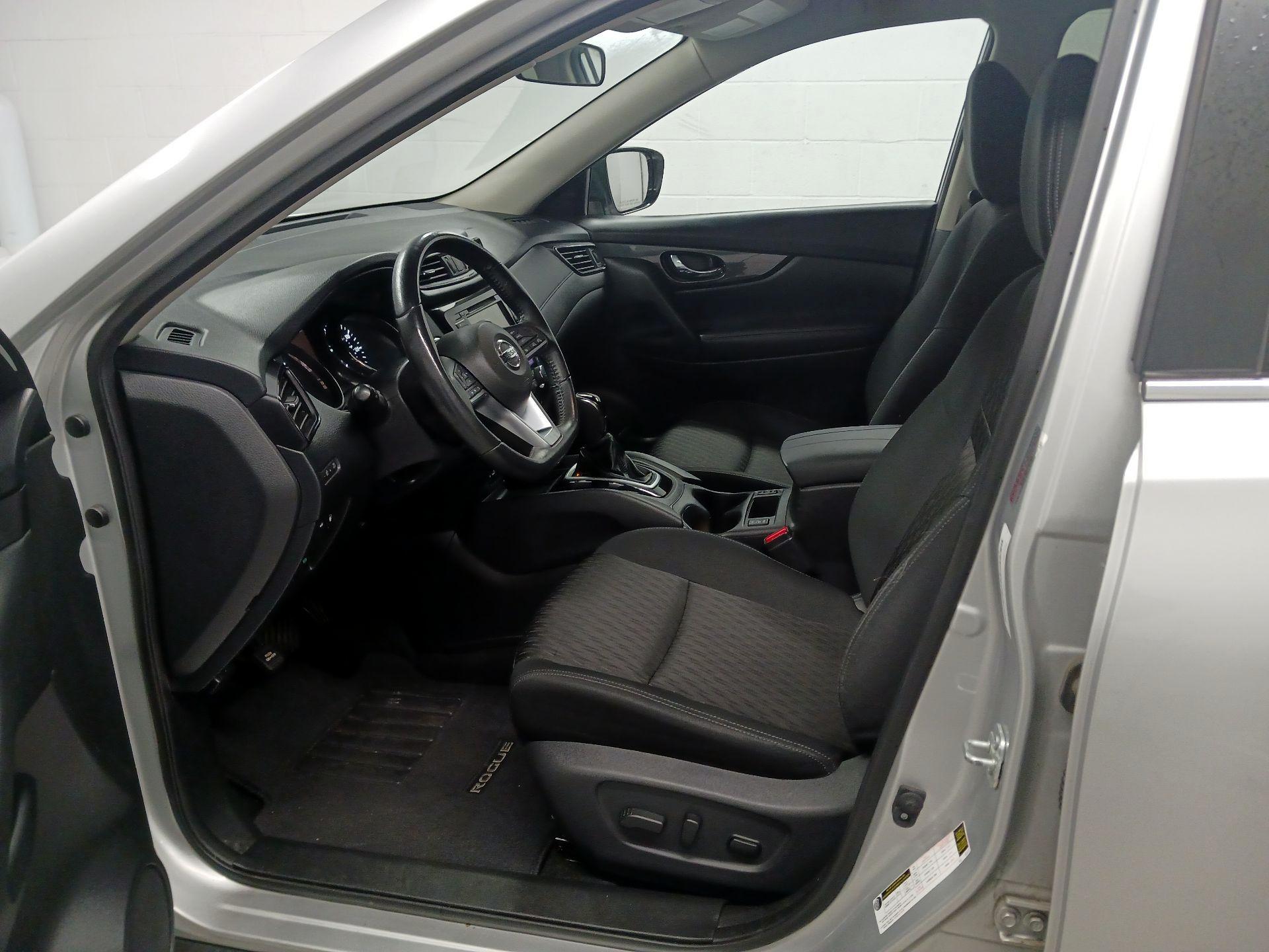 Thumbnail: 2018 Nissan Rogue - 11