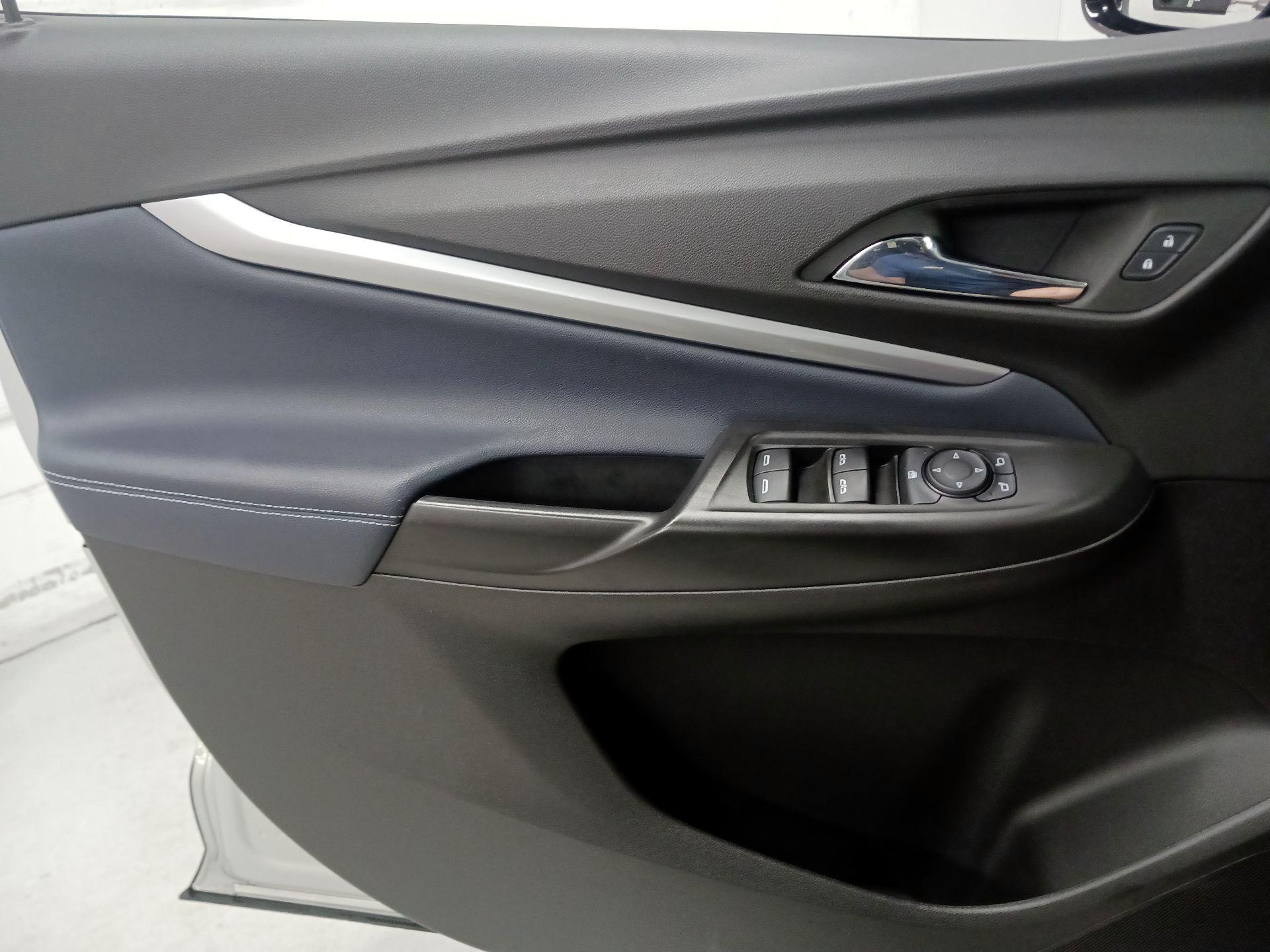 Thumbnail: 2023 Chevrolet Bolt EUV - 12
