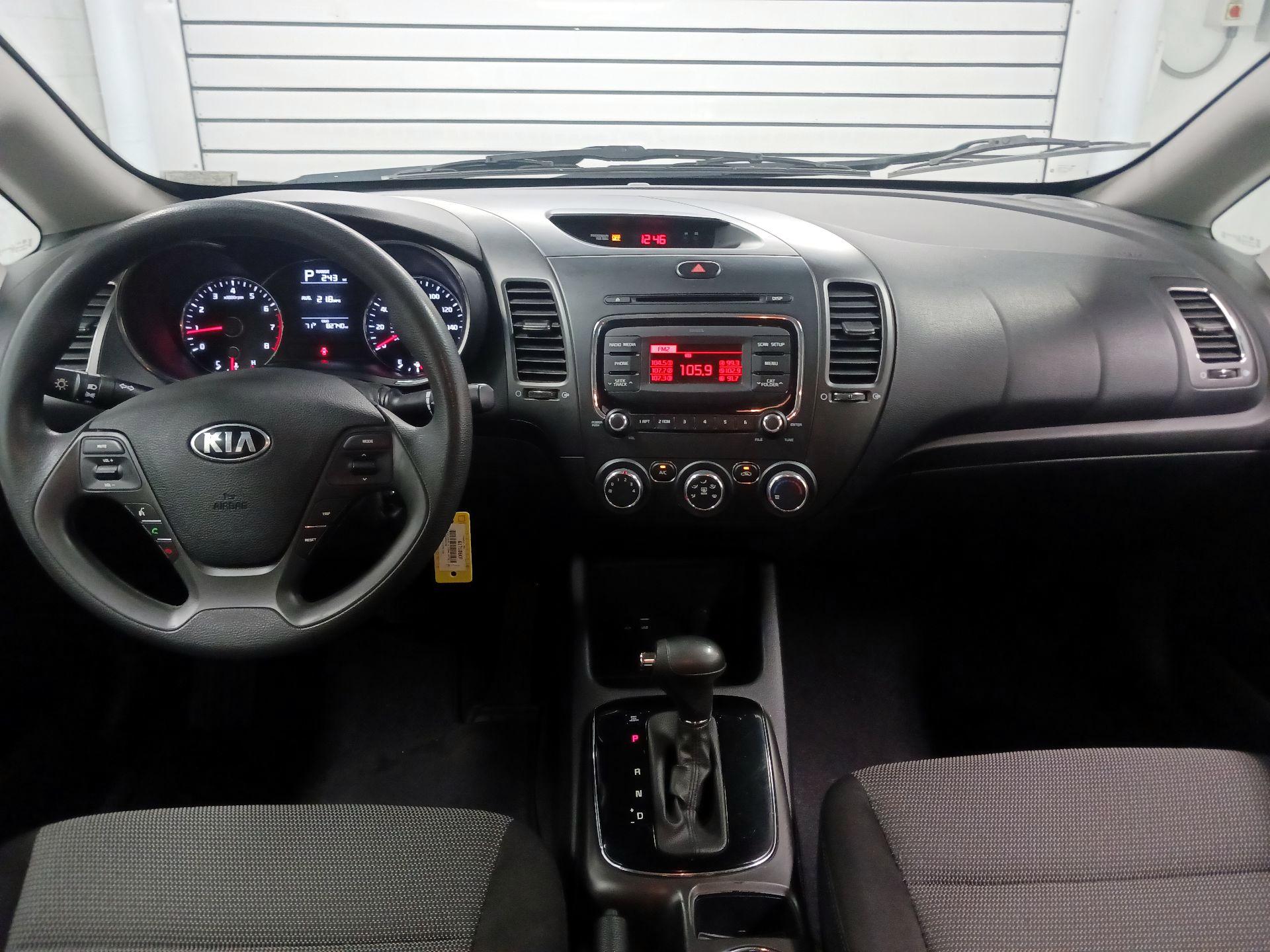 Thumbnail: 2017 Kia Forte - 9