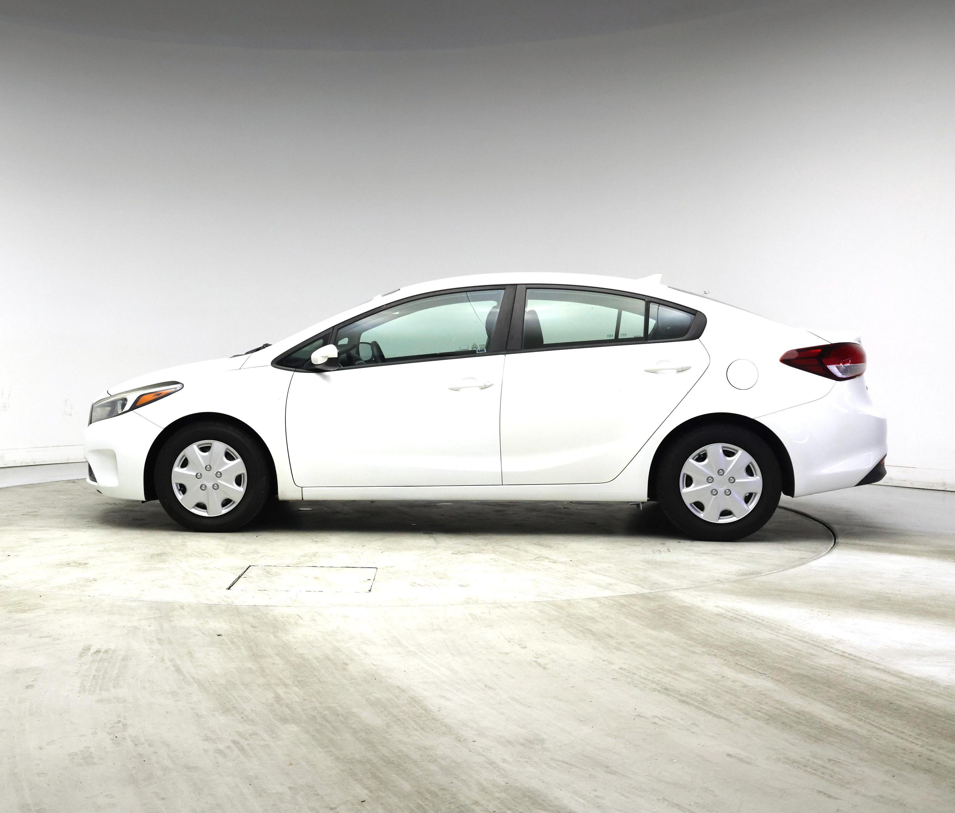 Thumbnail: 2017 Kia Forte - 5