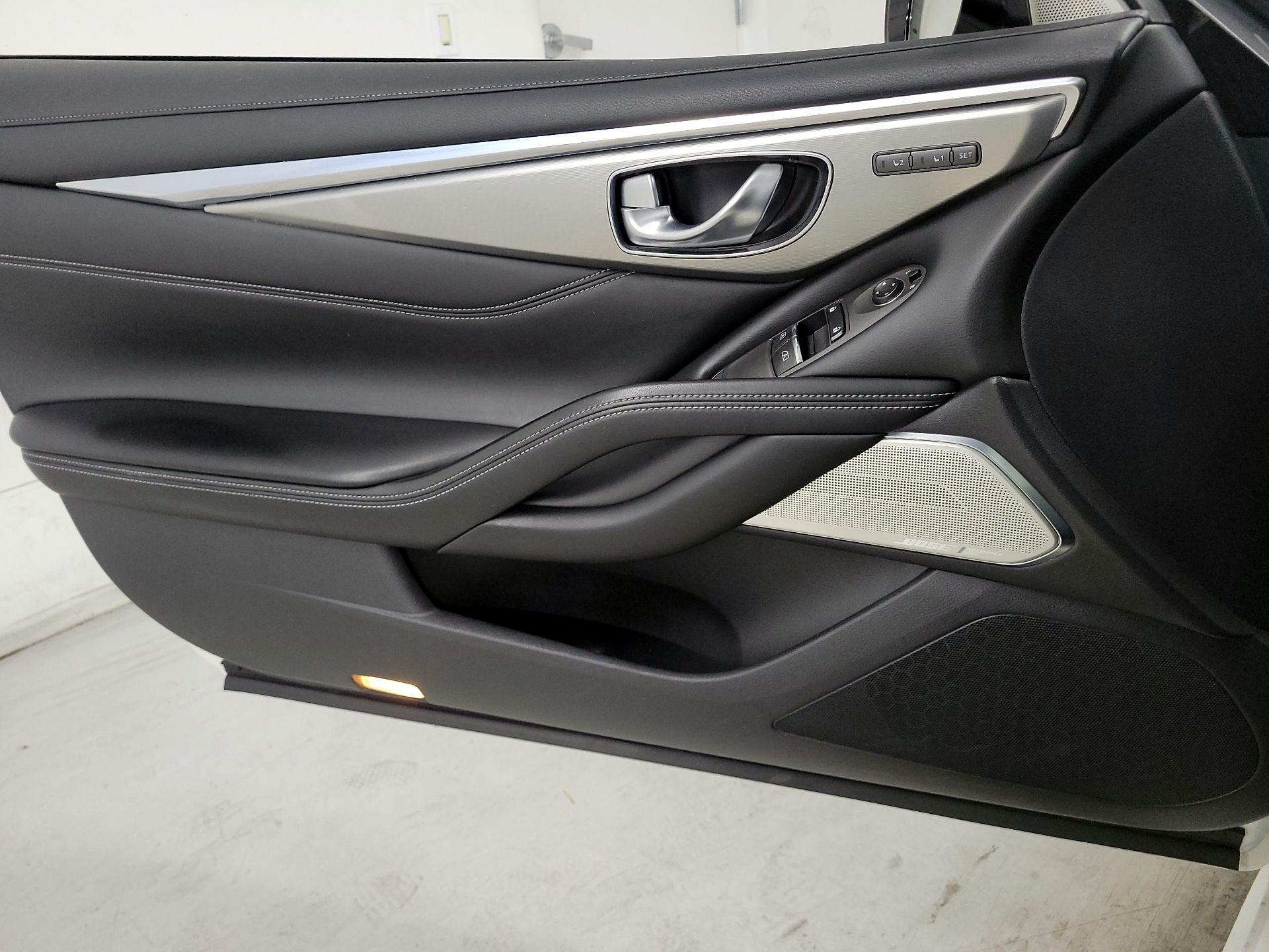 Thumbnail: 2017 INFINITI Q60 - 12