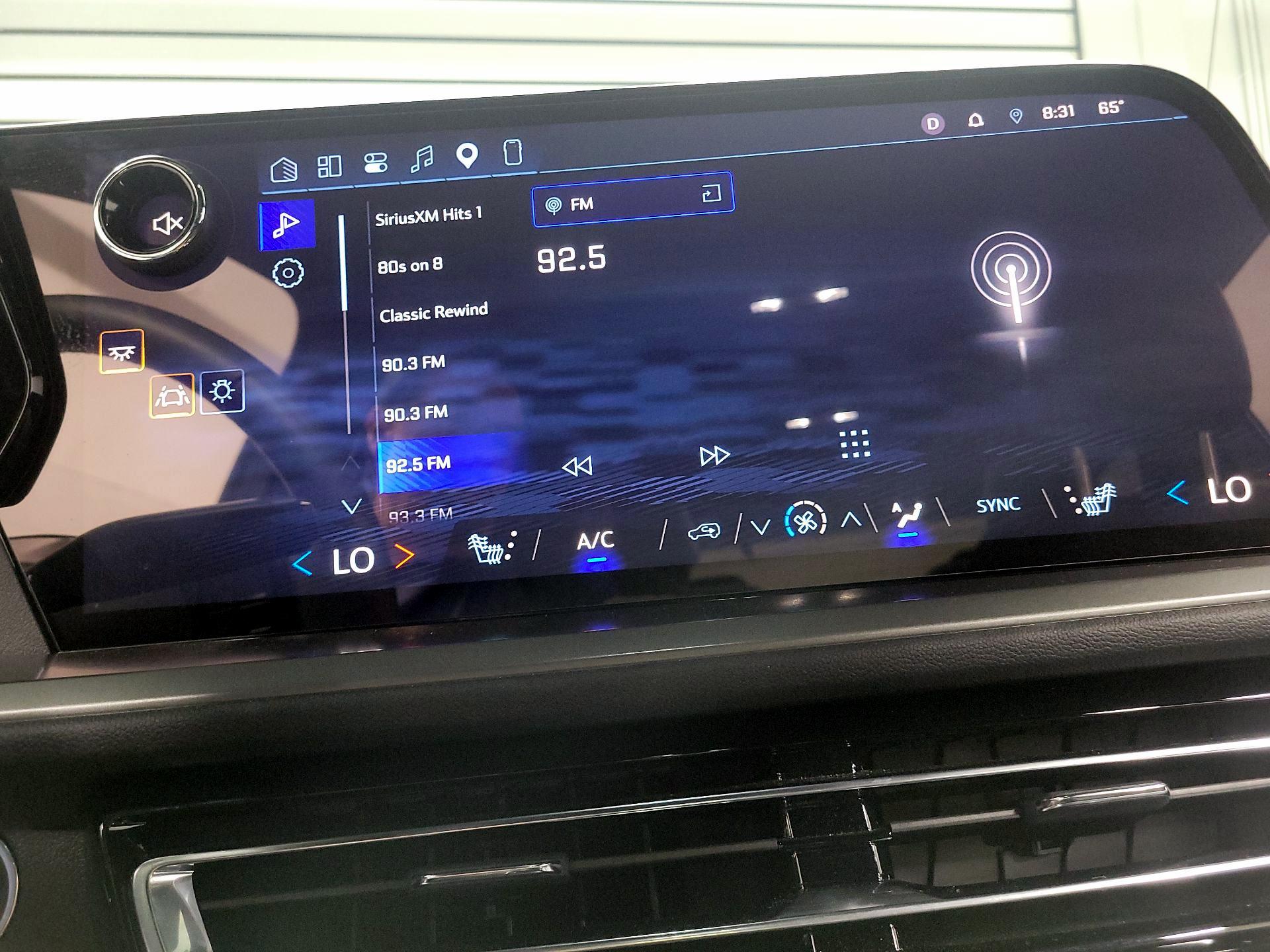 Thumbnail: 2026 Chevrolet Traverse - 14