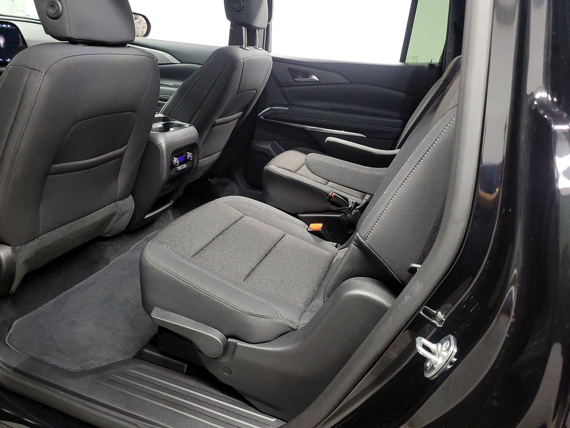 Thumbnail: 2026 Chevrolet Traverse - 17