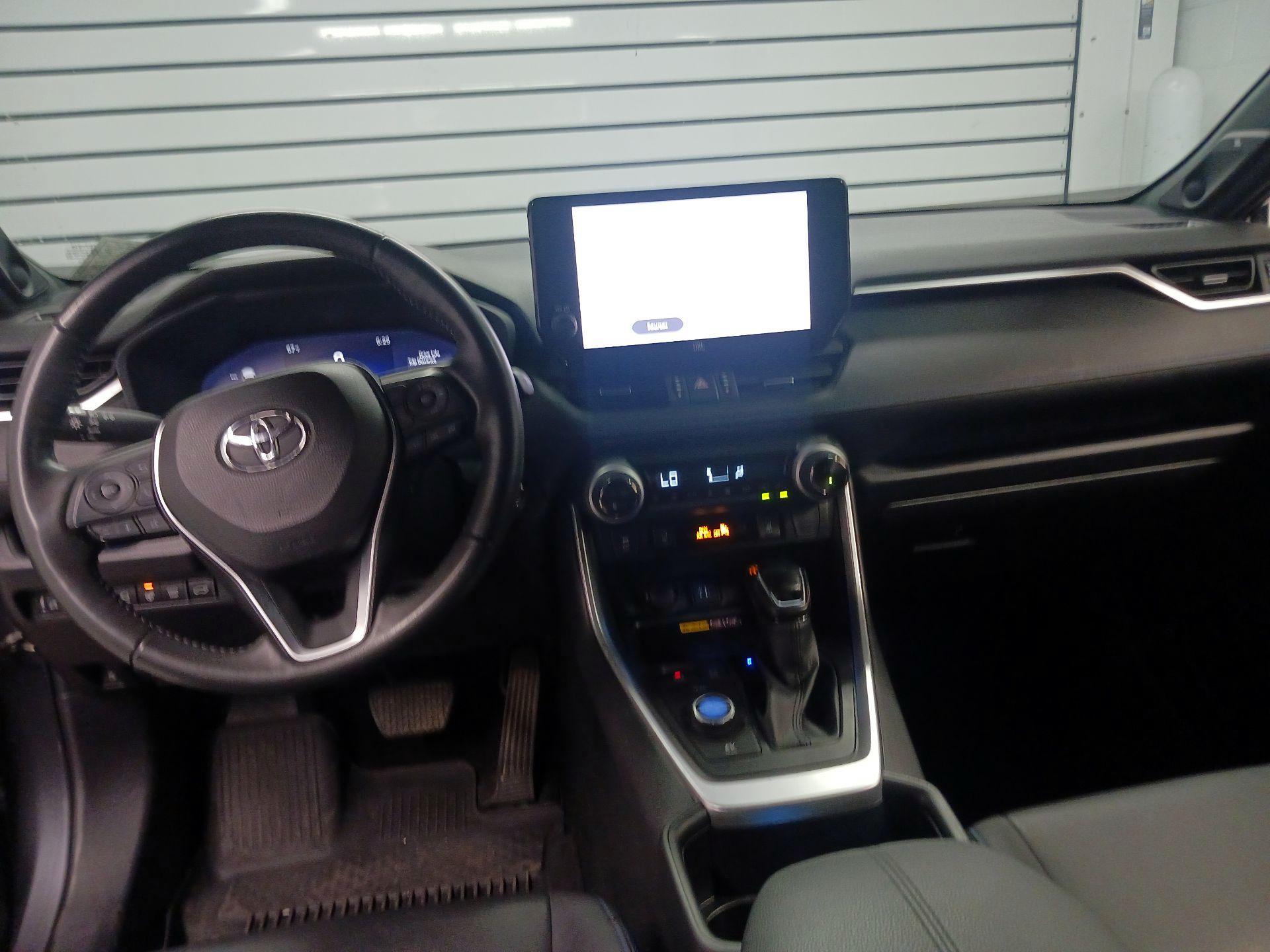 Thumbnail: 2023 Toyota RAV4 - 9