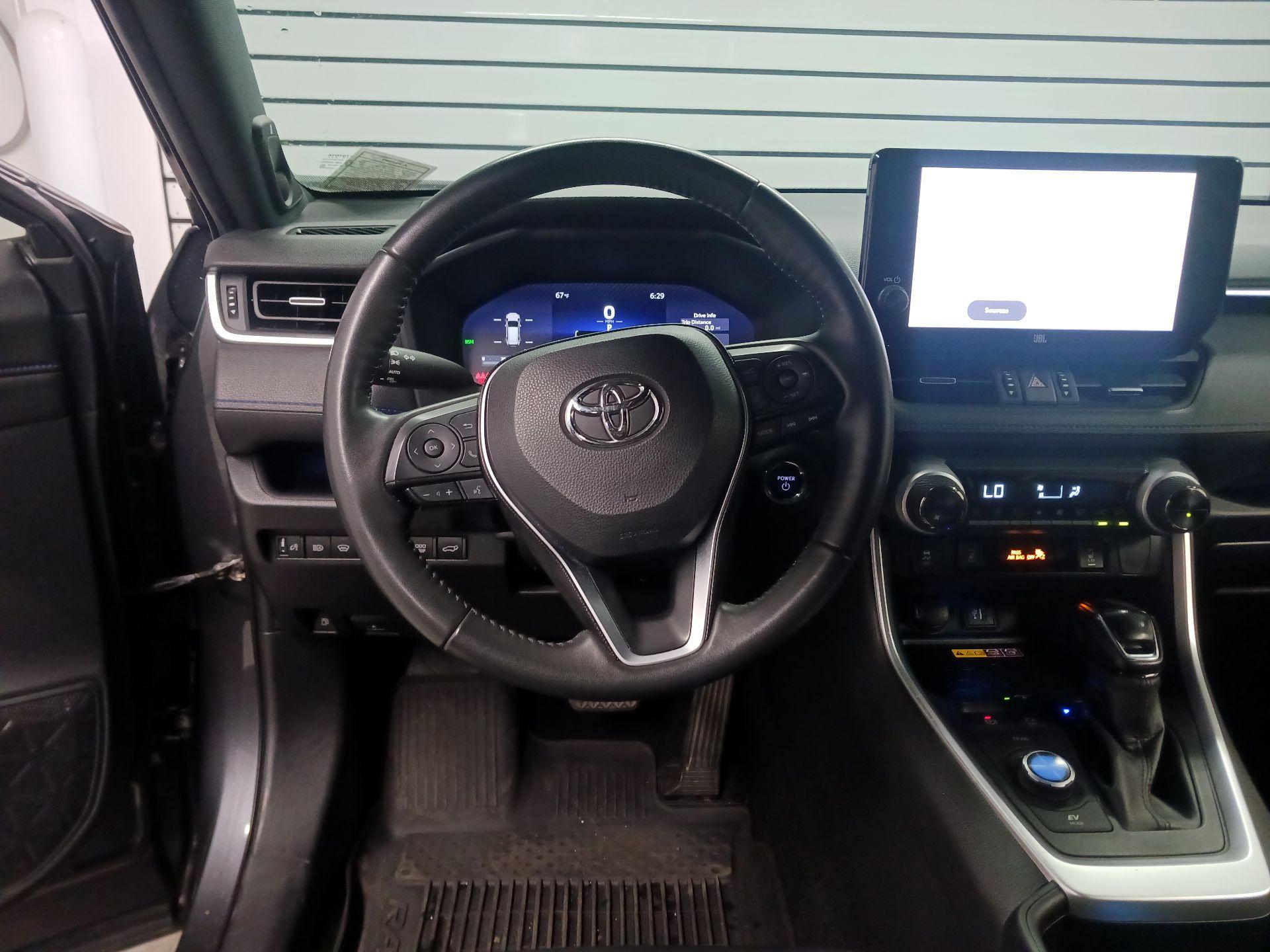 Thumbnail: 2023 Toyota RAV4 - 10
