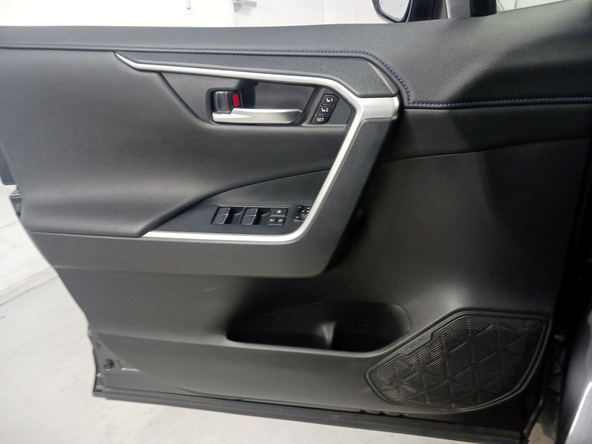 Thumbnail: 2023 Toyota RAV4 - 12