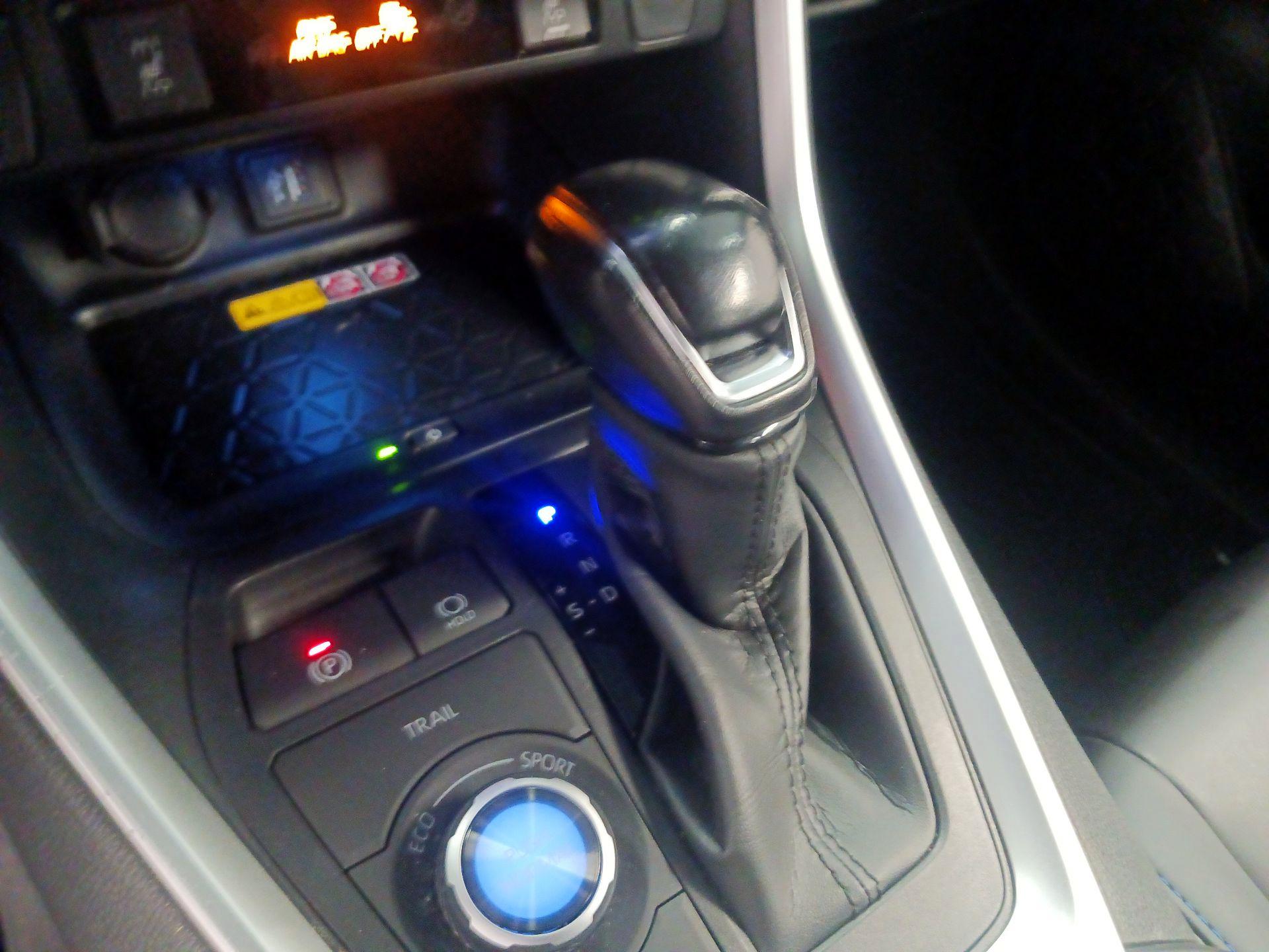 Thumbnail: 2023 Toyota RAV4 - 15