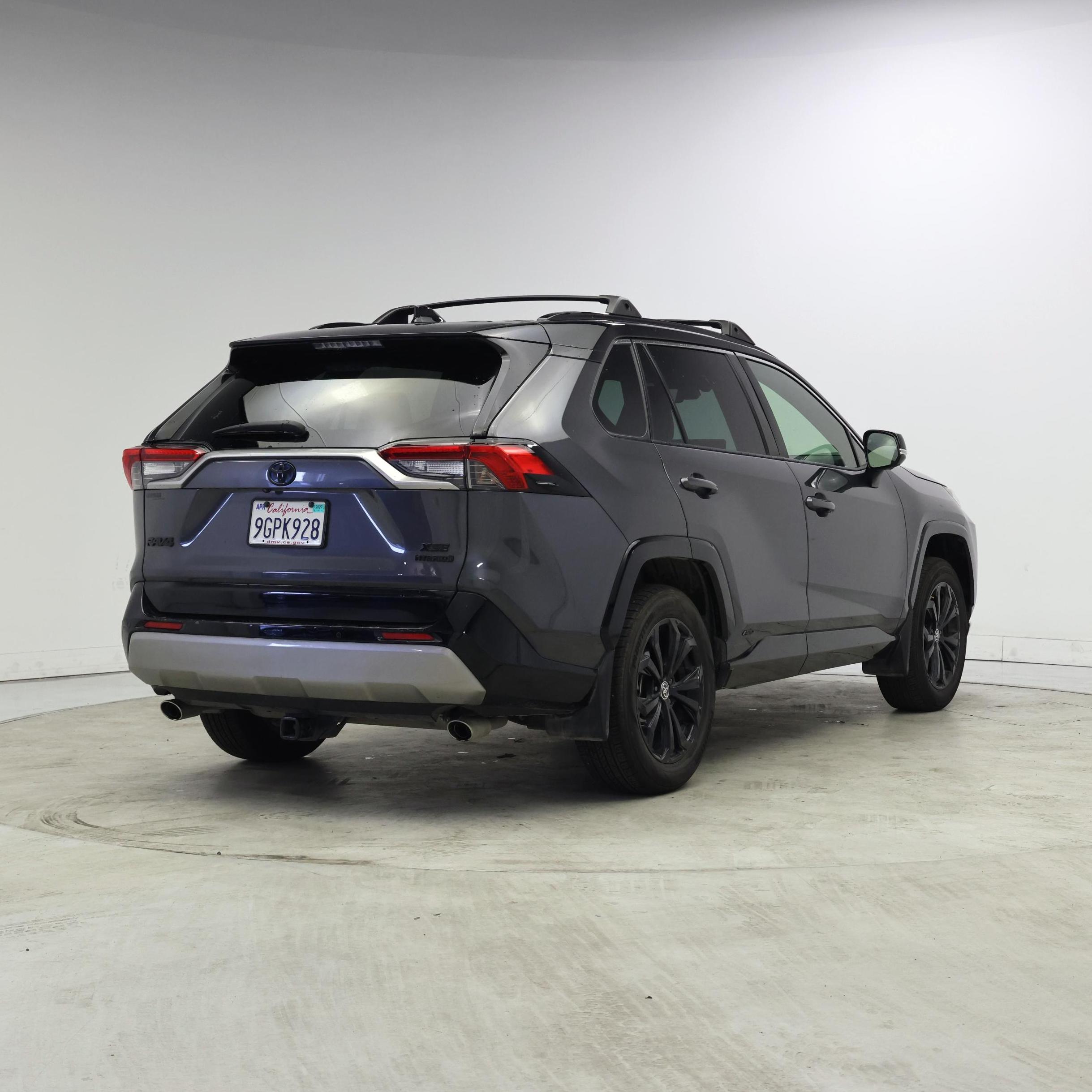 Thumbnail: 2023 Toyota RAV4 - 8