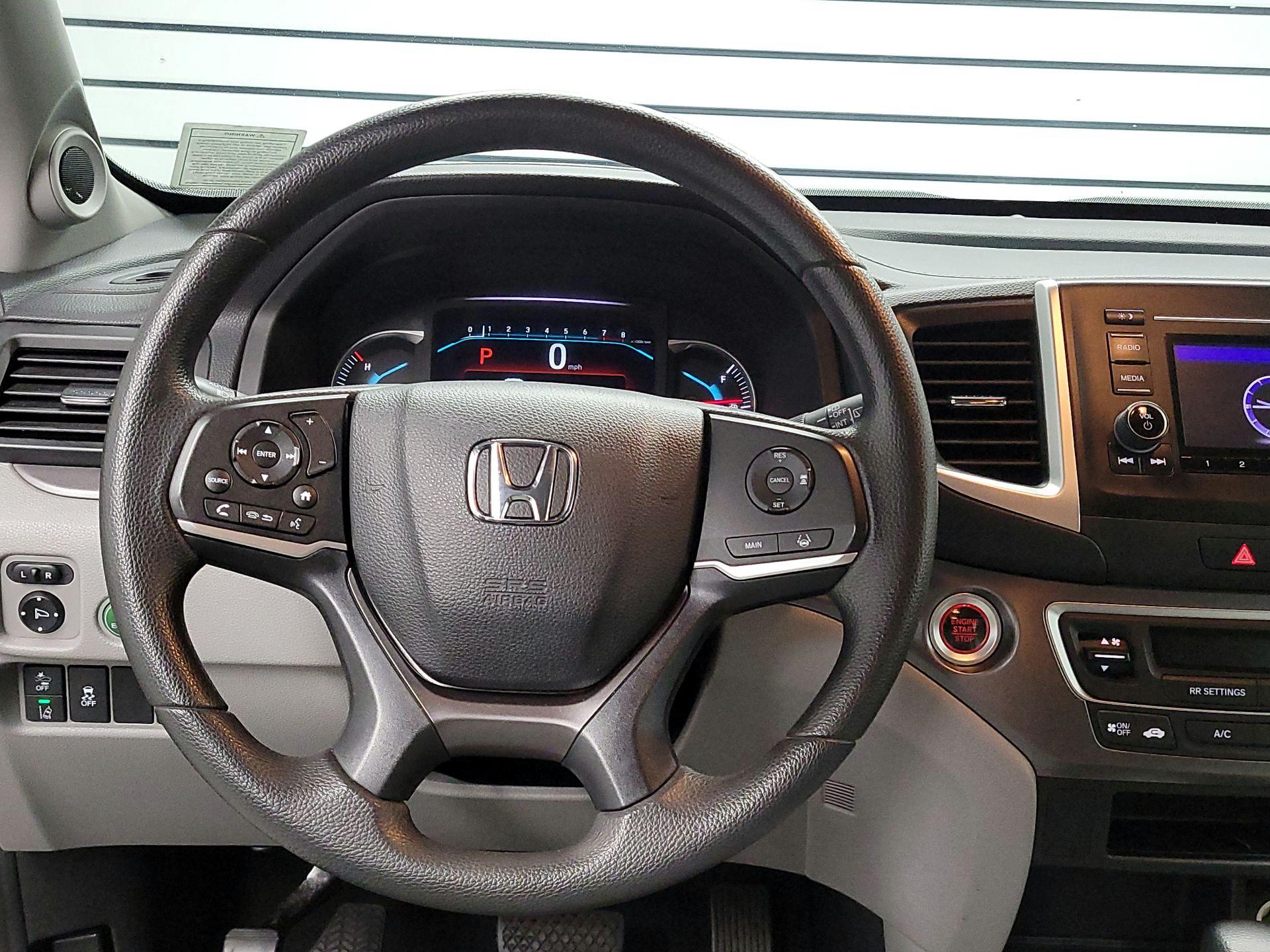 Thumbnail: 2019 Honda Pilot - 10