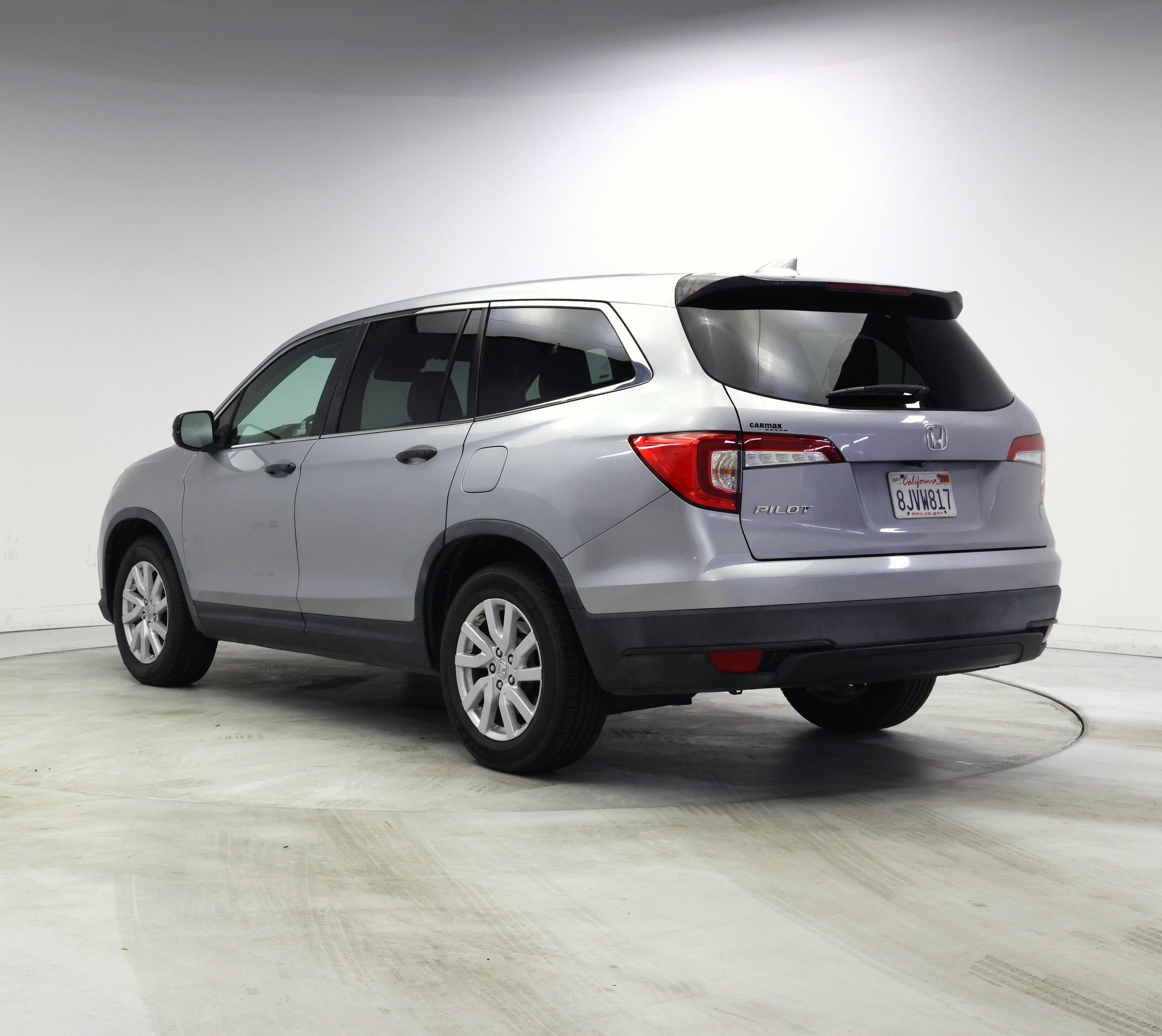 Thumbnail: 2019 Honda Pilot - 2