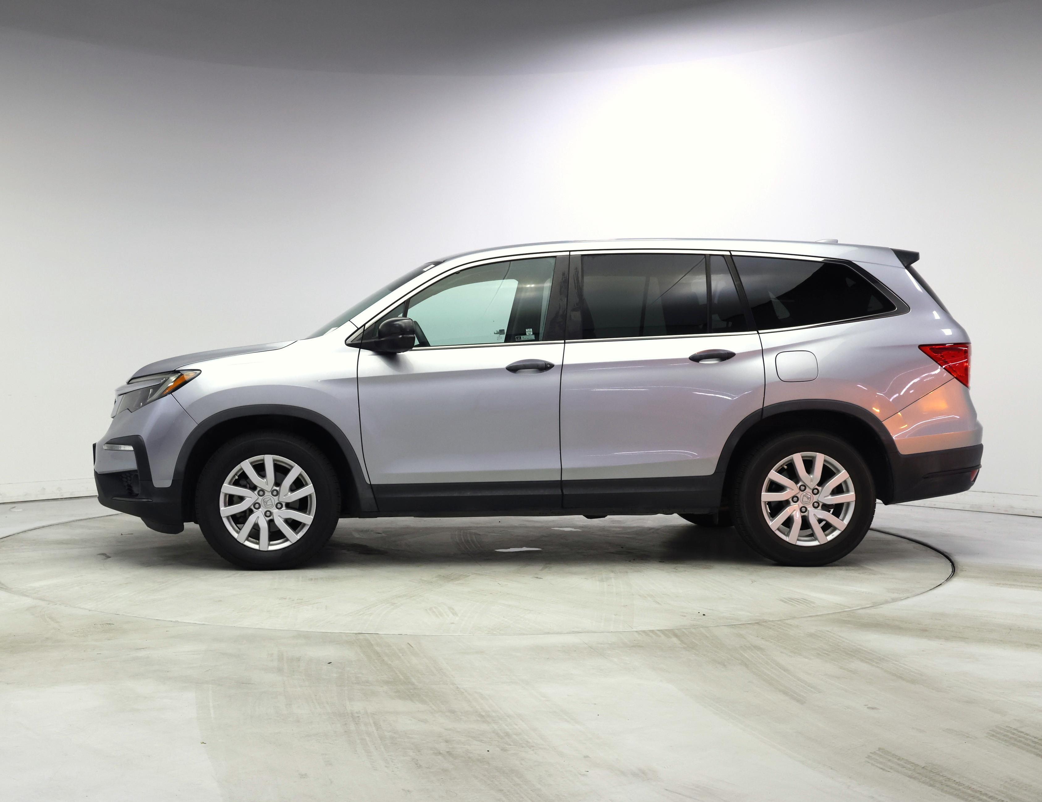 Thumbnail: 2019 Honda Pilot - 3