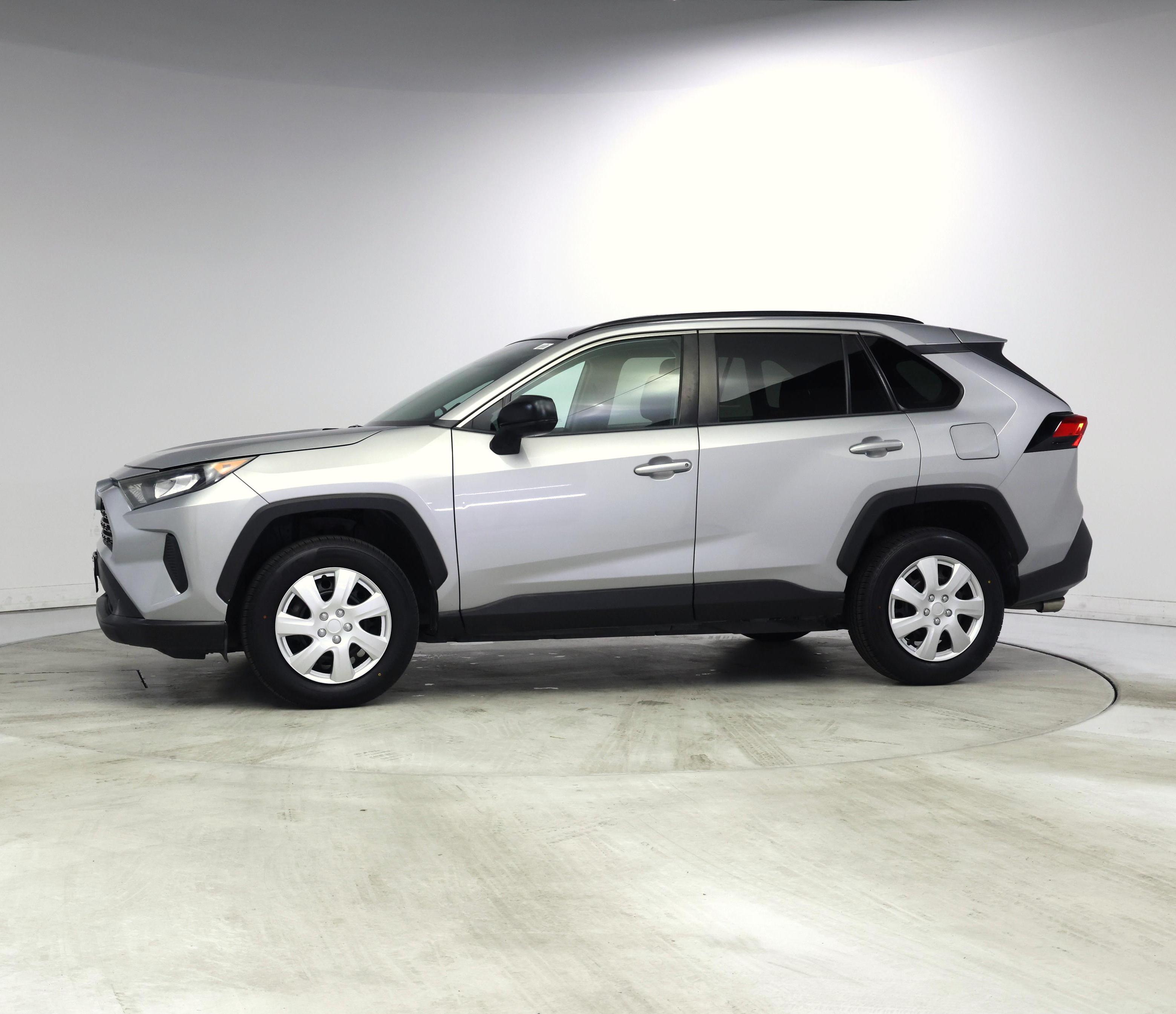 Thumbnail: 2019 Toyota RAV4 - 3