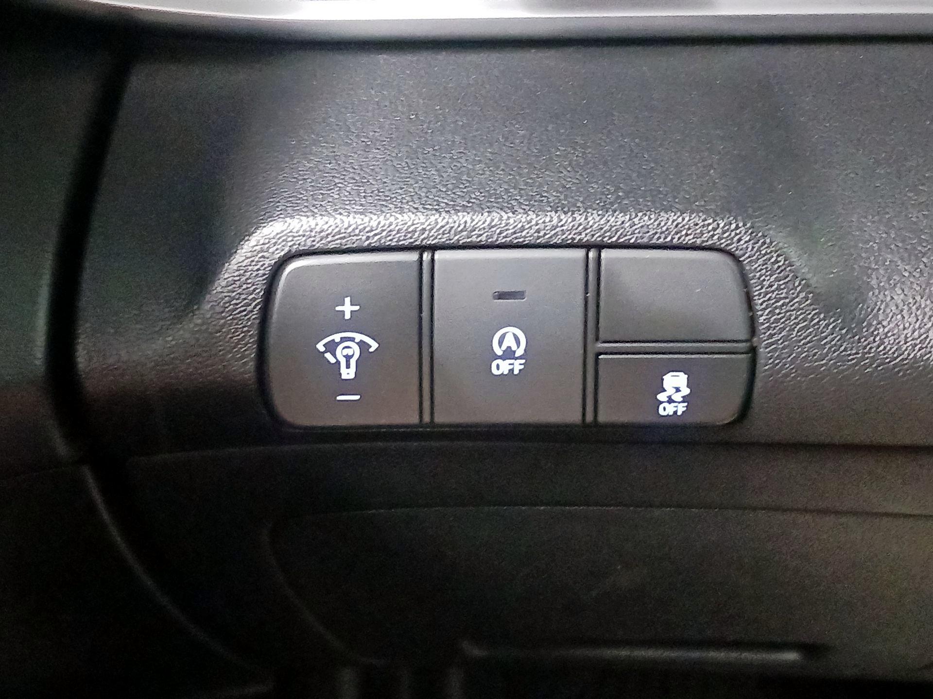 Thumbnail: 2025 Hyundai Elantra - 13