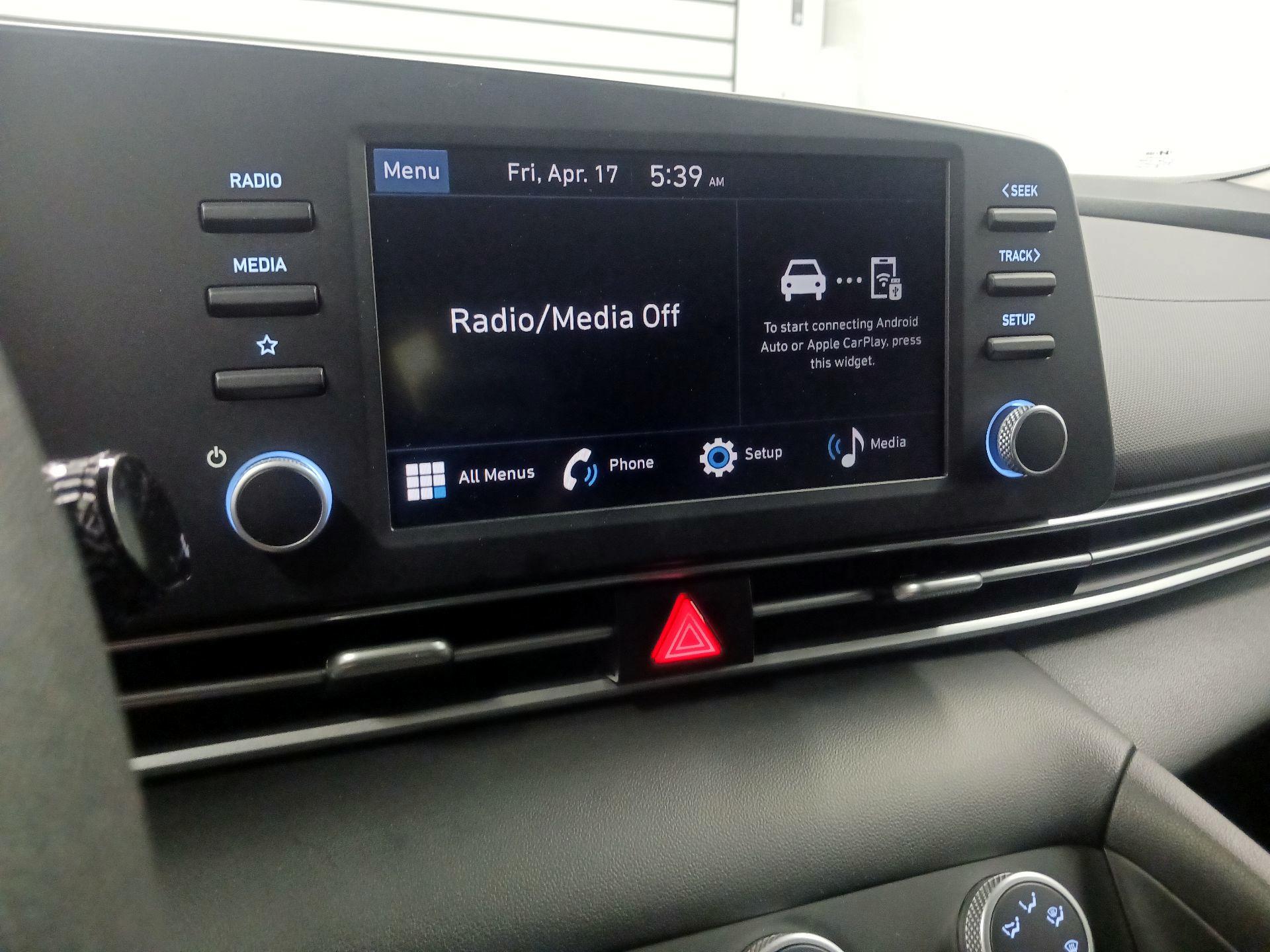 Thumbnail: 2025 Hyundai Elantra - 15