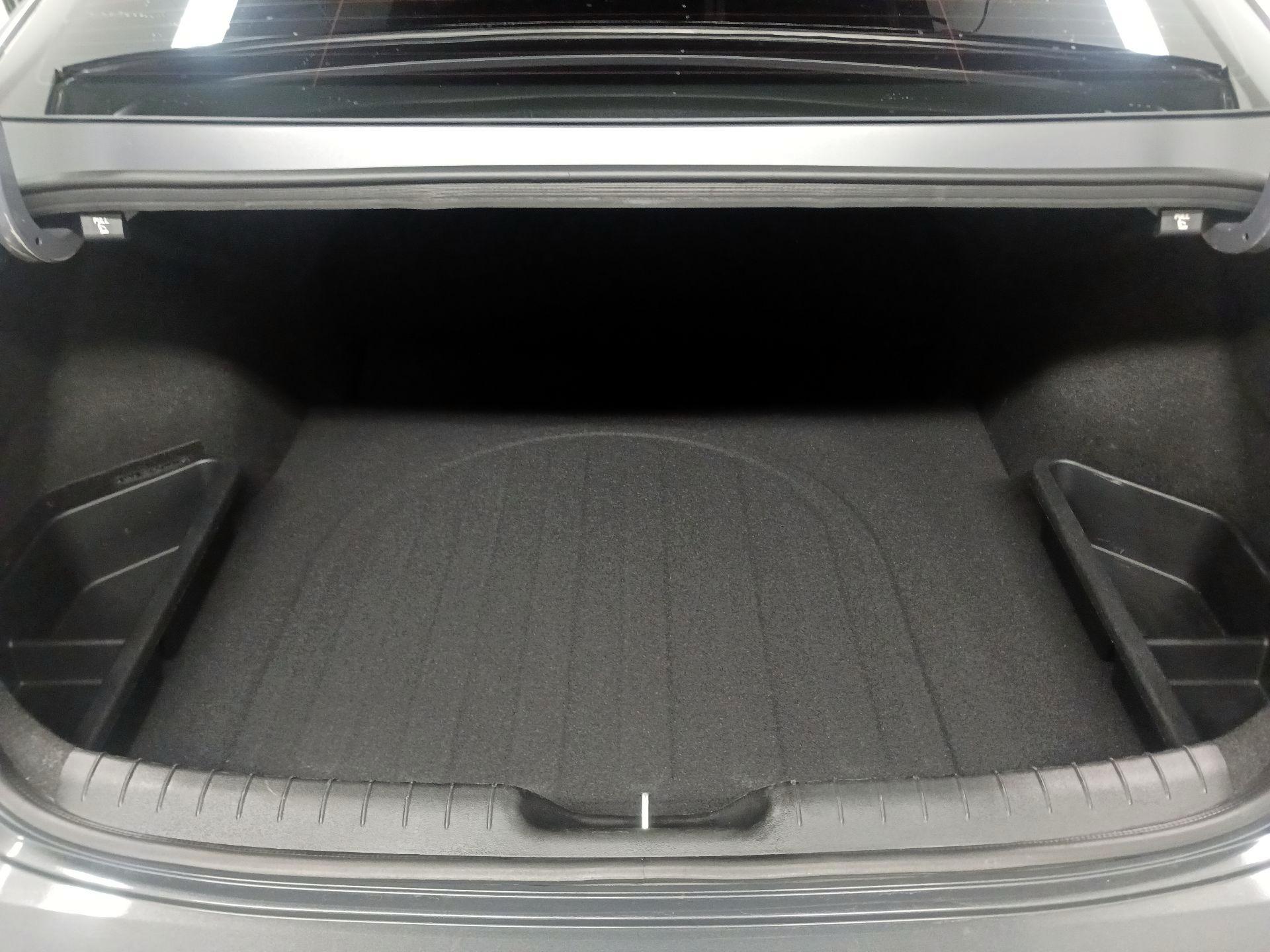 Thumbnail: 2025 Hyundai Elantra - 20