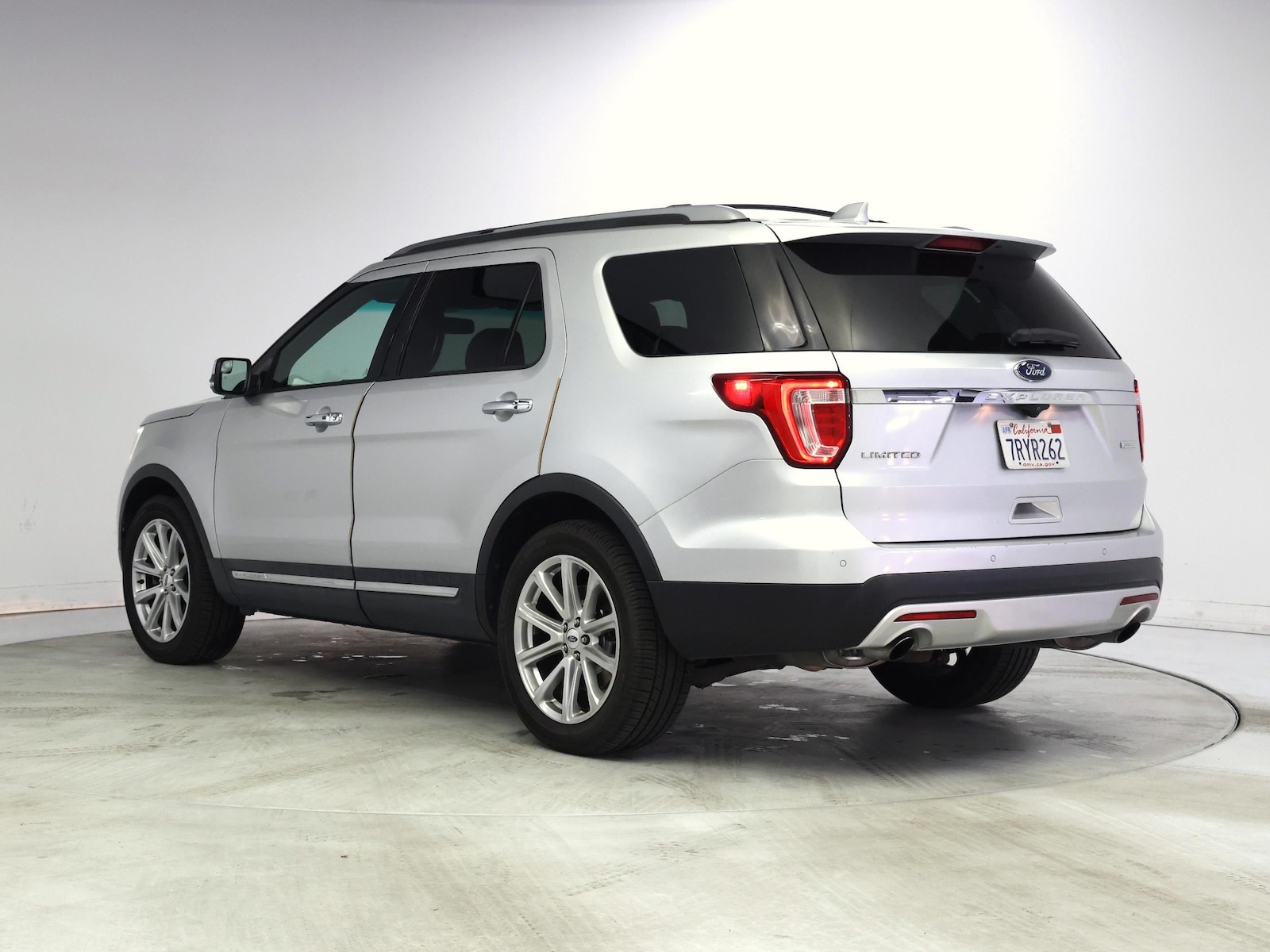 2016 Ford Explorer Limited - Photo 3