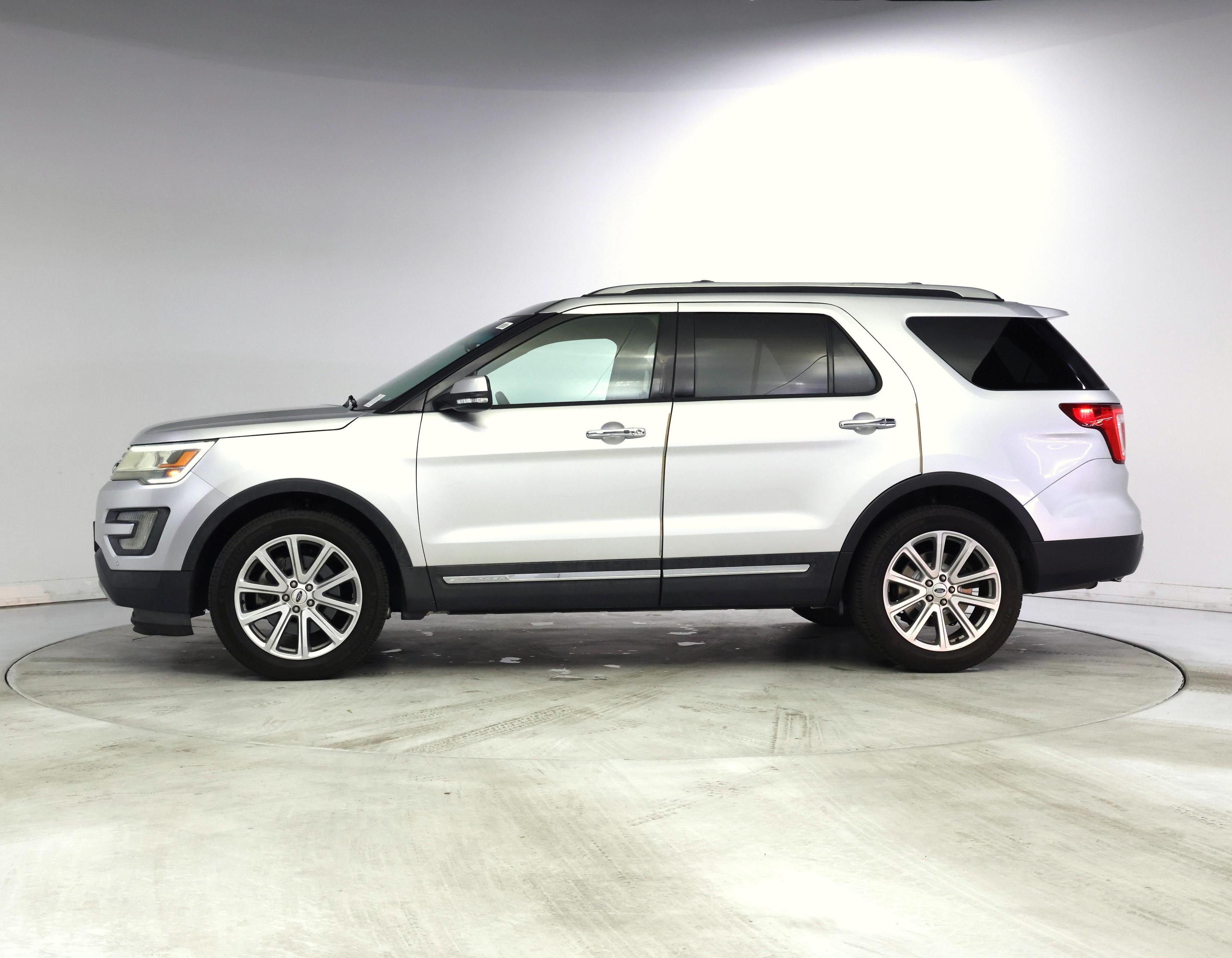 Thumbnail: 2016 Ford Explorer - 3