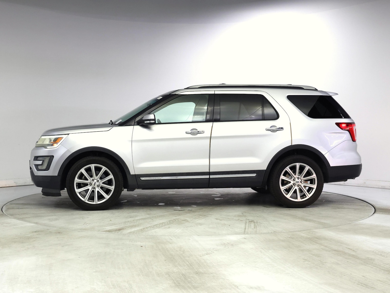 2016 Ford Explorer Limited - Photo 4