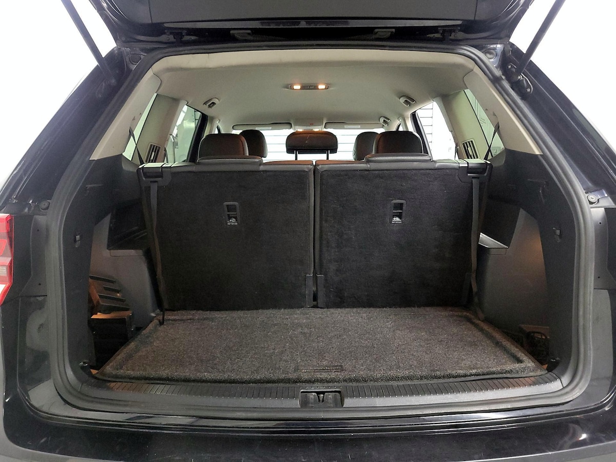 Trunk/Cargo (Seats Up)
