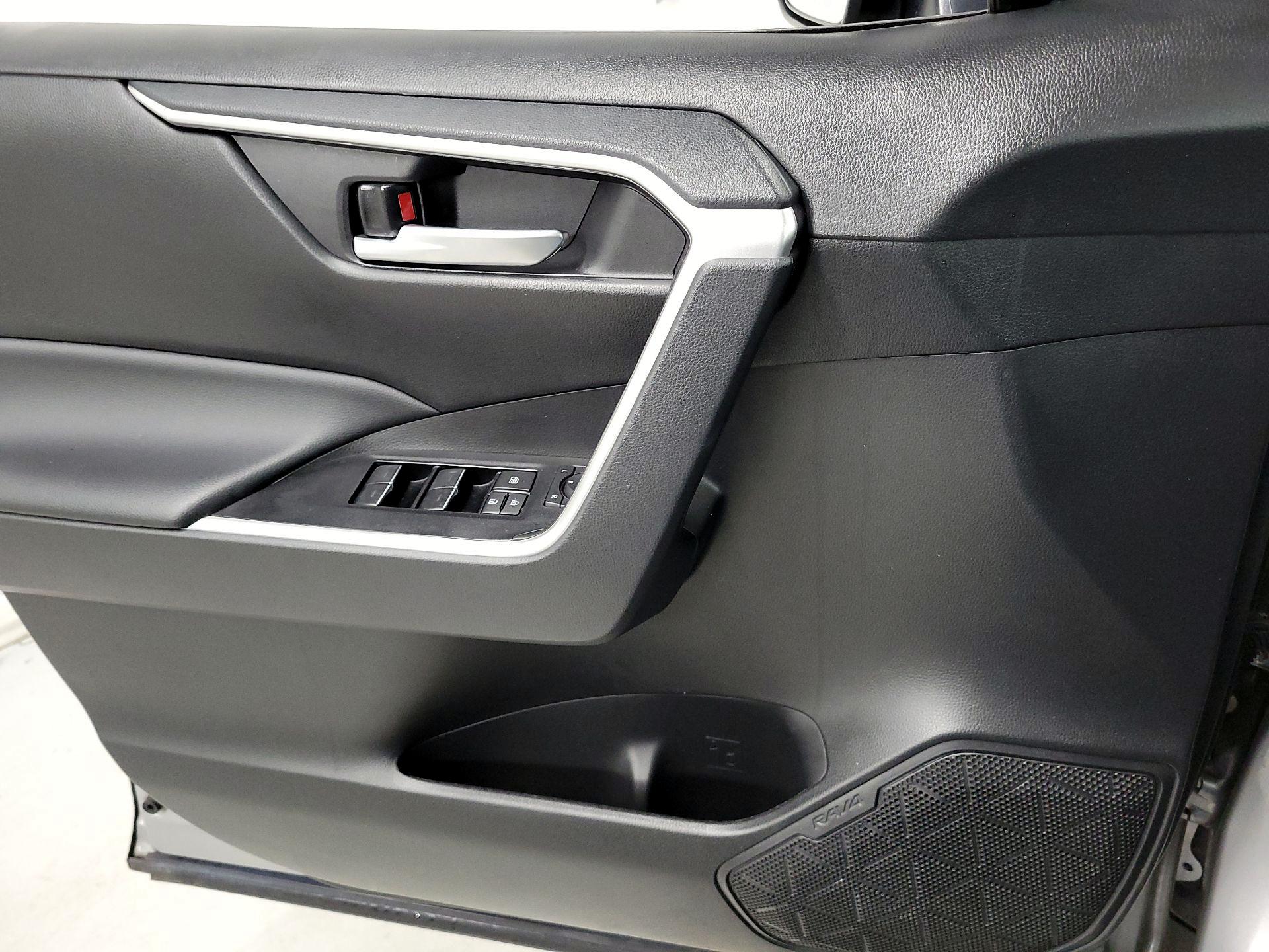 Thumbnail: 2023 Toyota RAV4 - 12