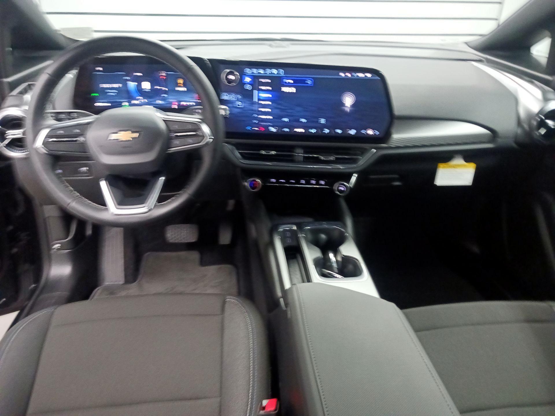Thumbnail: 2026 Chevrolet Equinox - 9