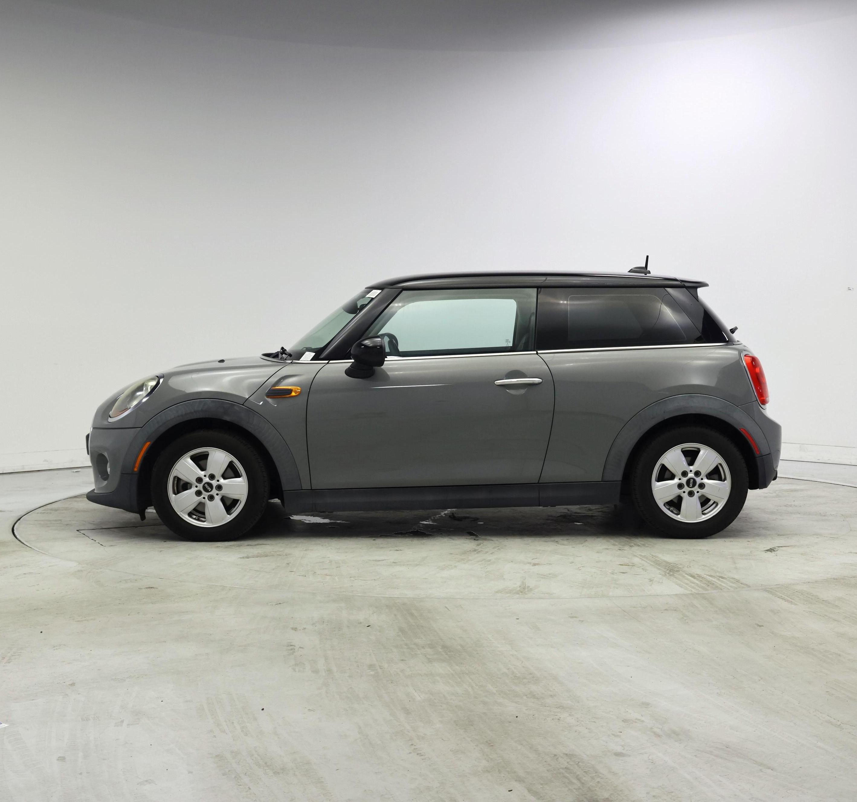 Thumbnail: 2016 MINI Cooper Hardtop - 3