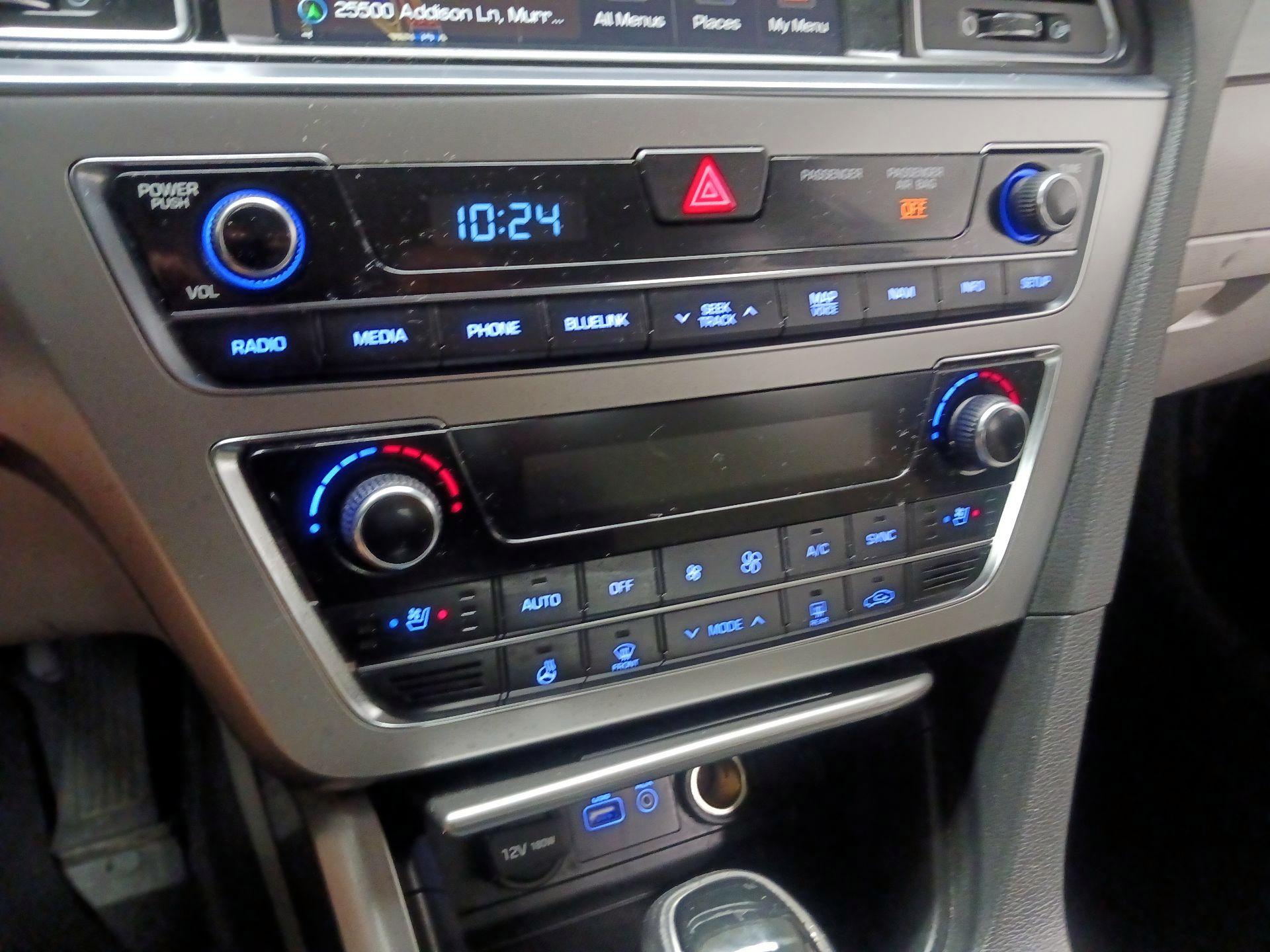 Thumbnail: 2015 Hyundai Sonata - 15