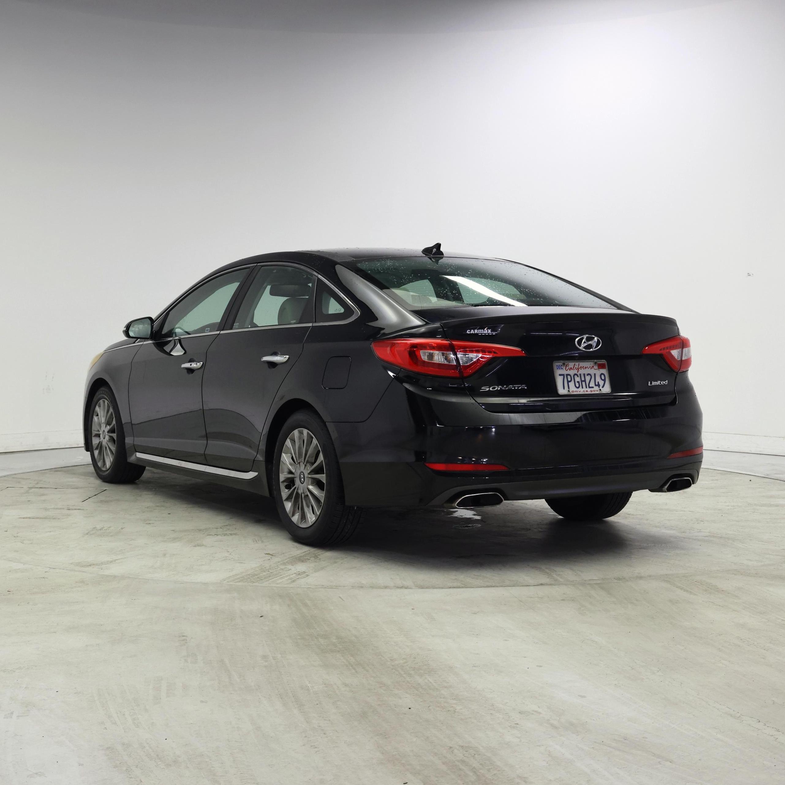 Thumbnail: 2015 Hyundai Sonata - 2