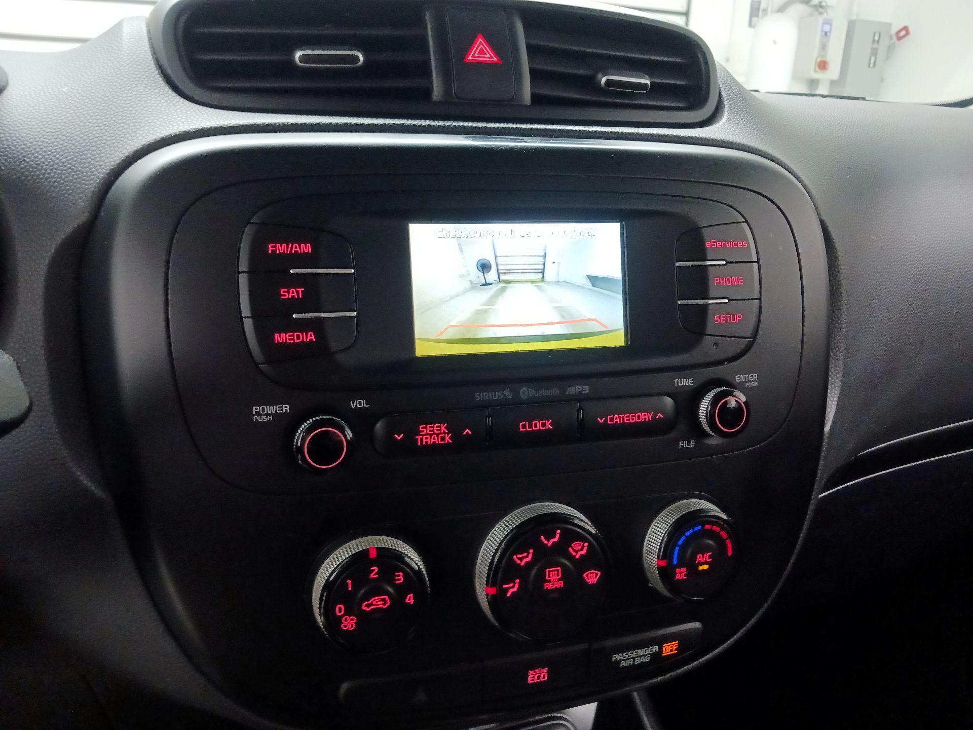 Thumbnail: 2015 Kia Soul - 13
